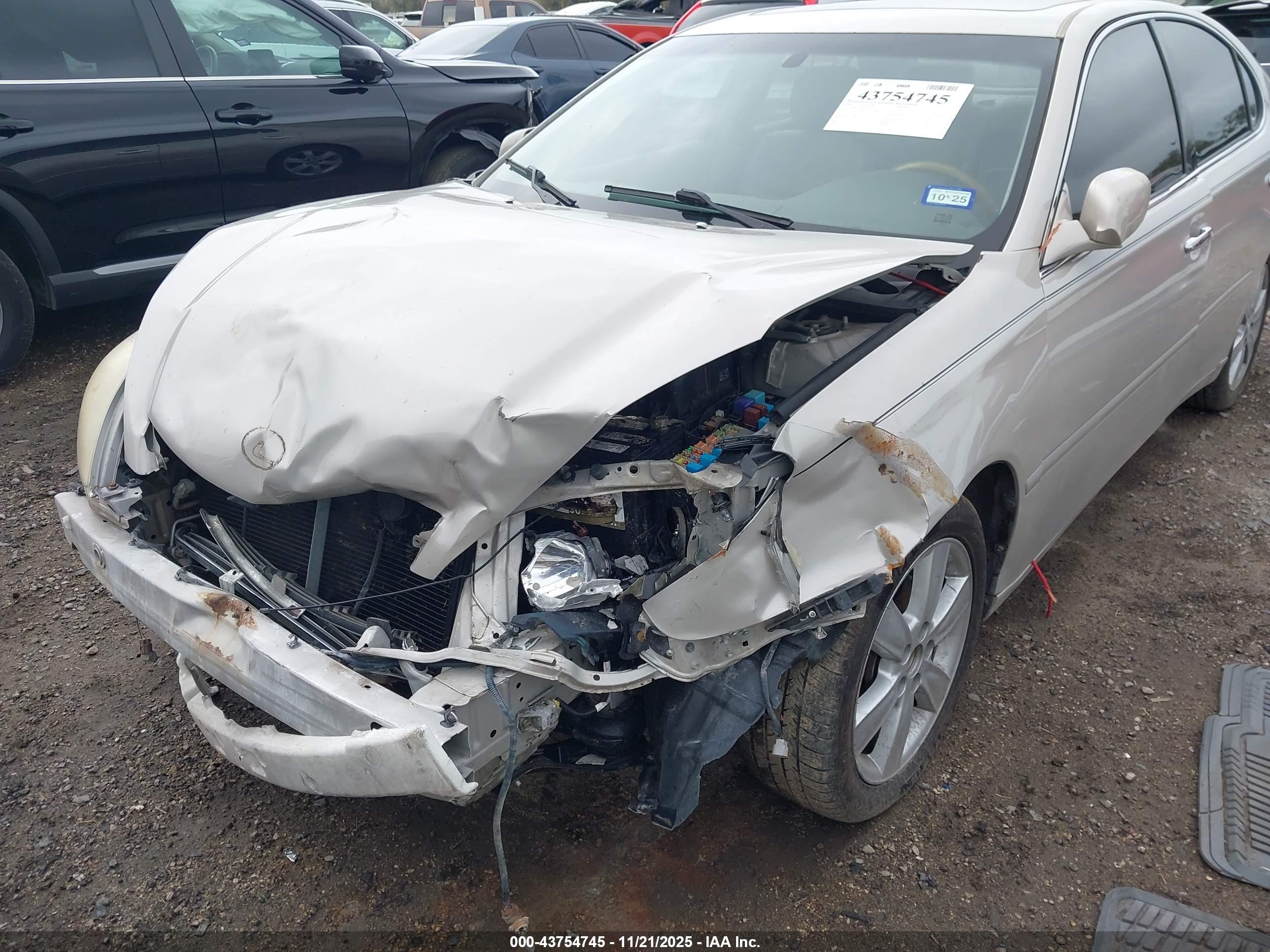 LEXUS ES image 6