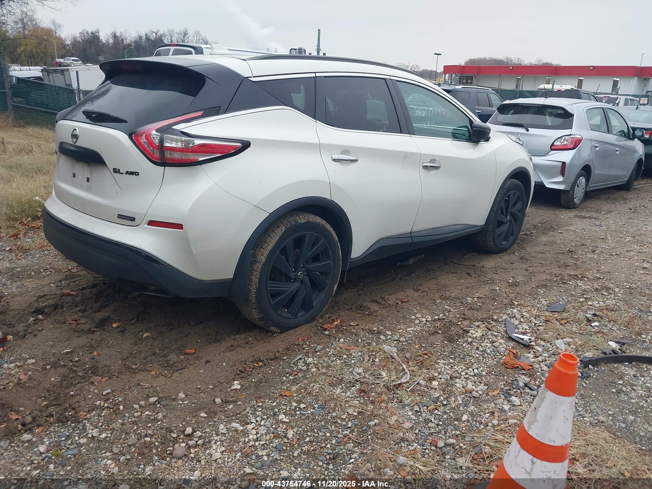 NISSAN MURANO image 4