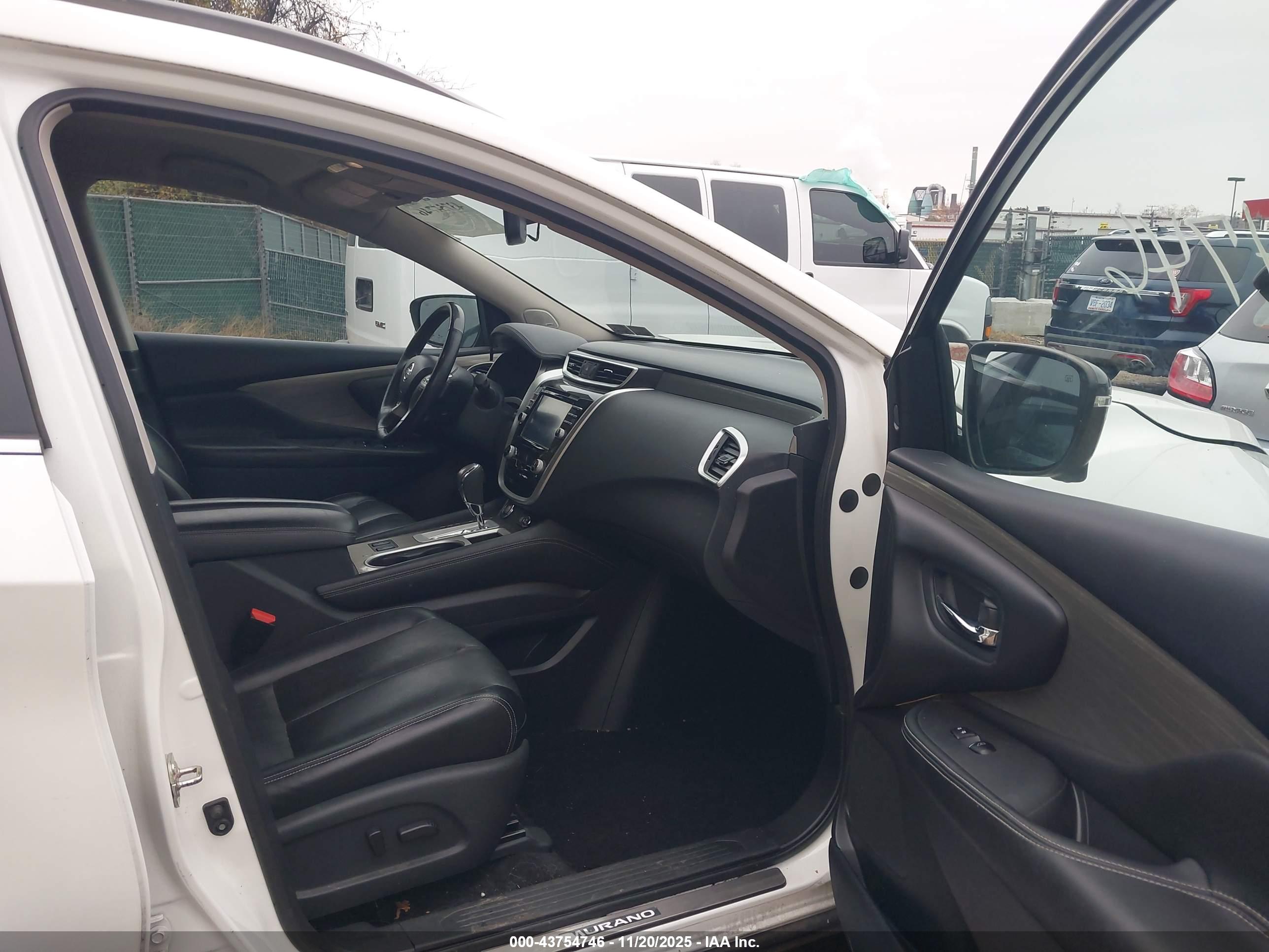 NISSAN MURANO image 5