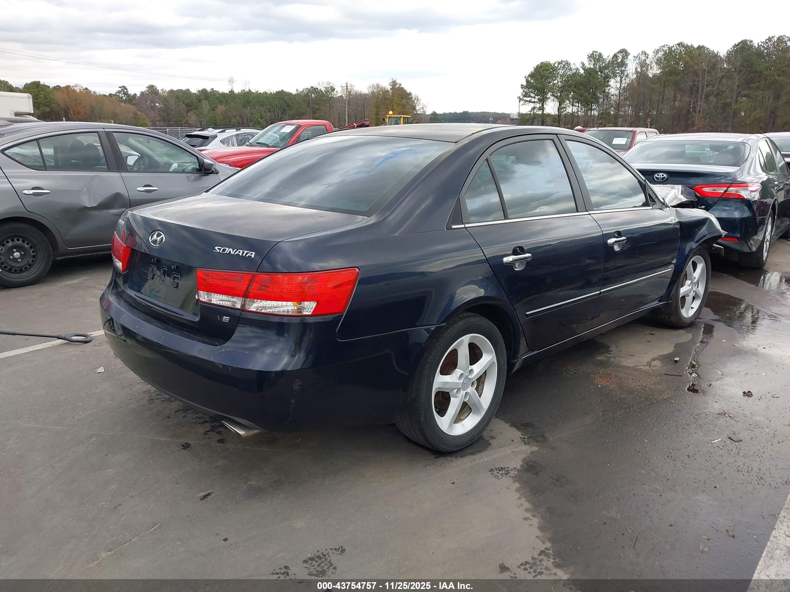 HYUNDAI SONATA image 4