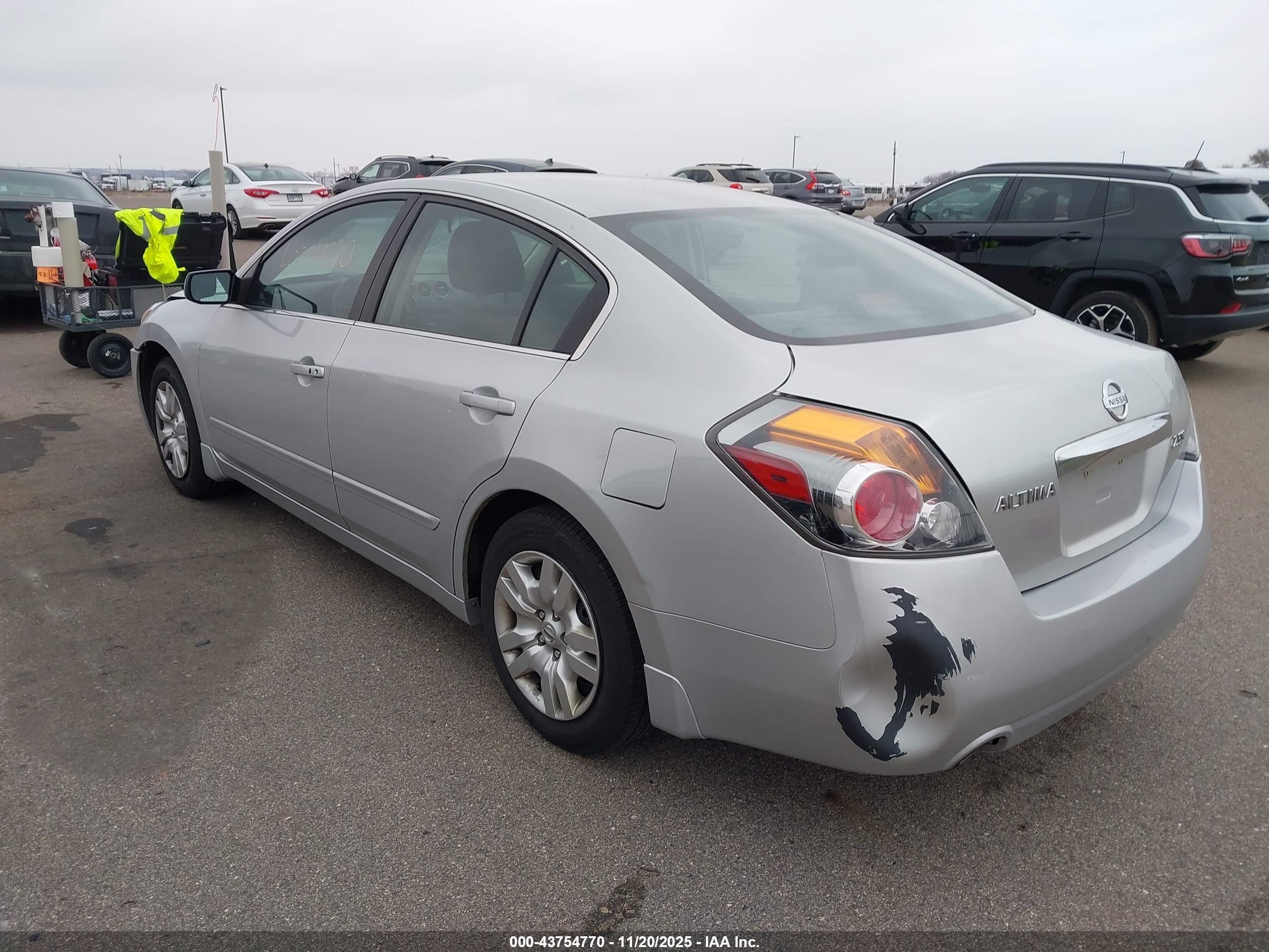 NISSAN ALTIMA image 3
