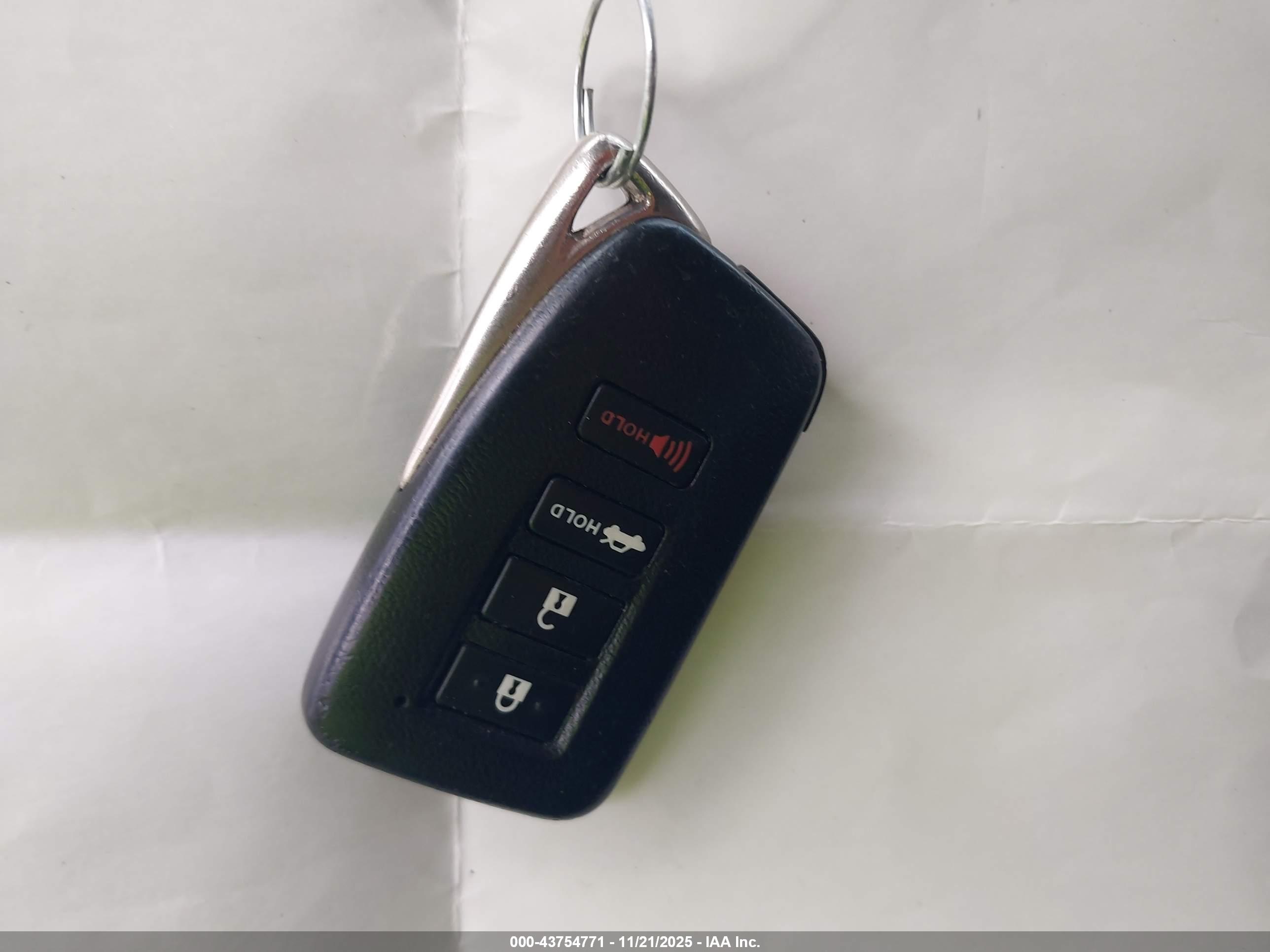 LEXUS ES image 11