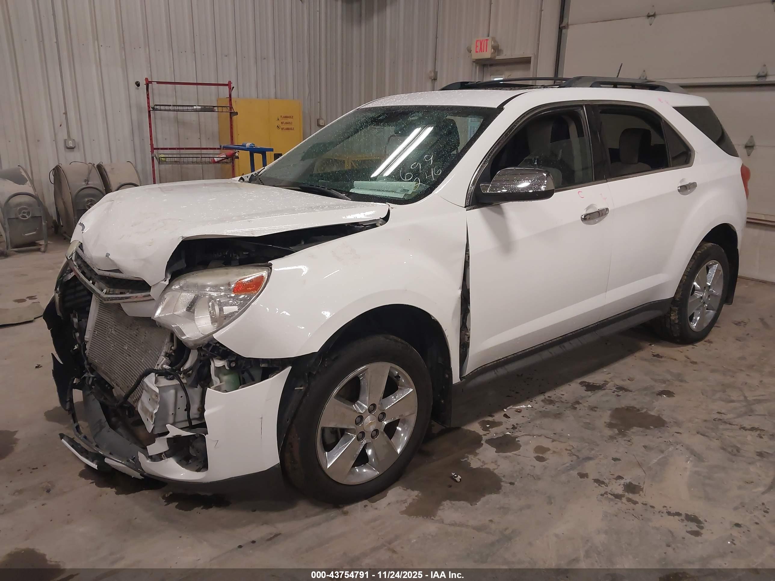 CHEVROLET EQUINOX image 2