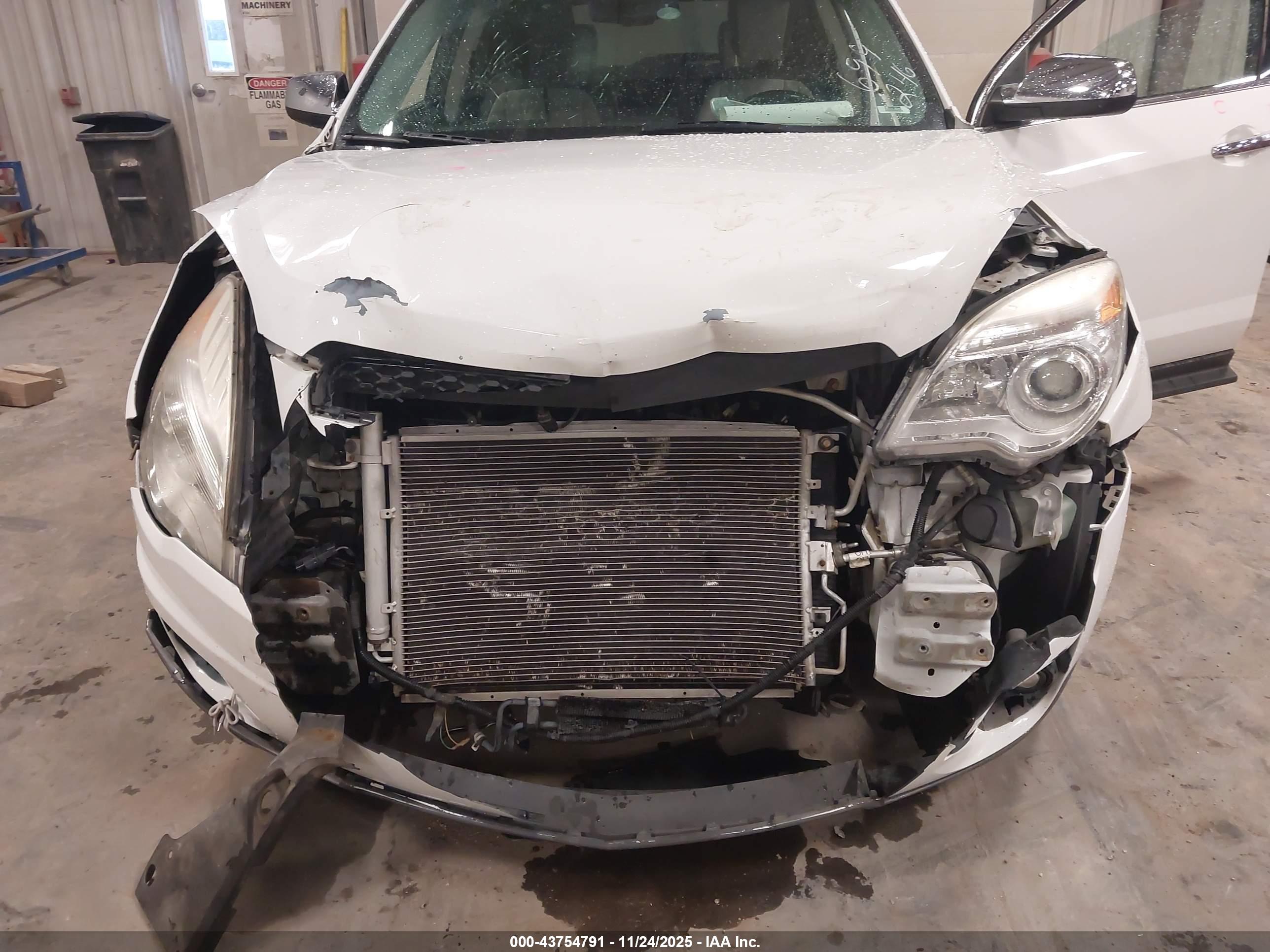 CHEVROLET EQUINOX image 6