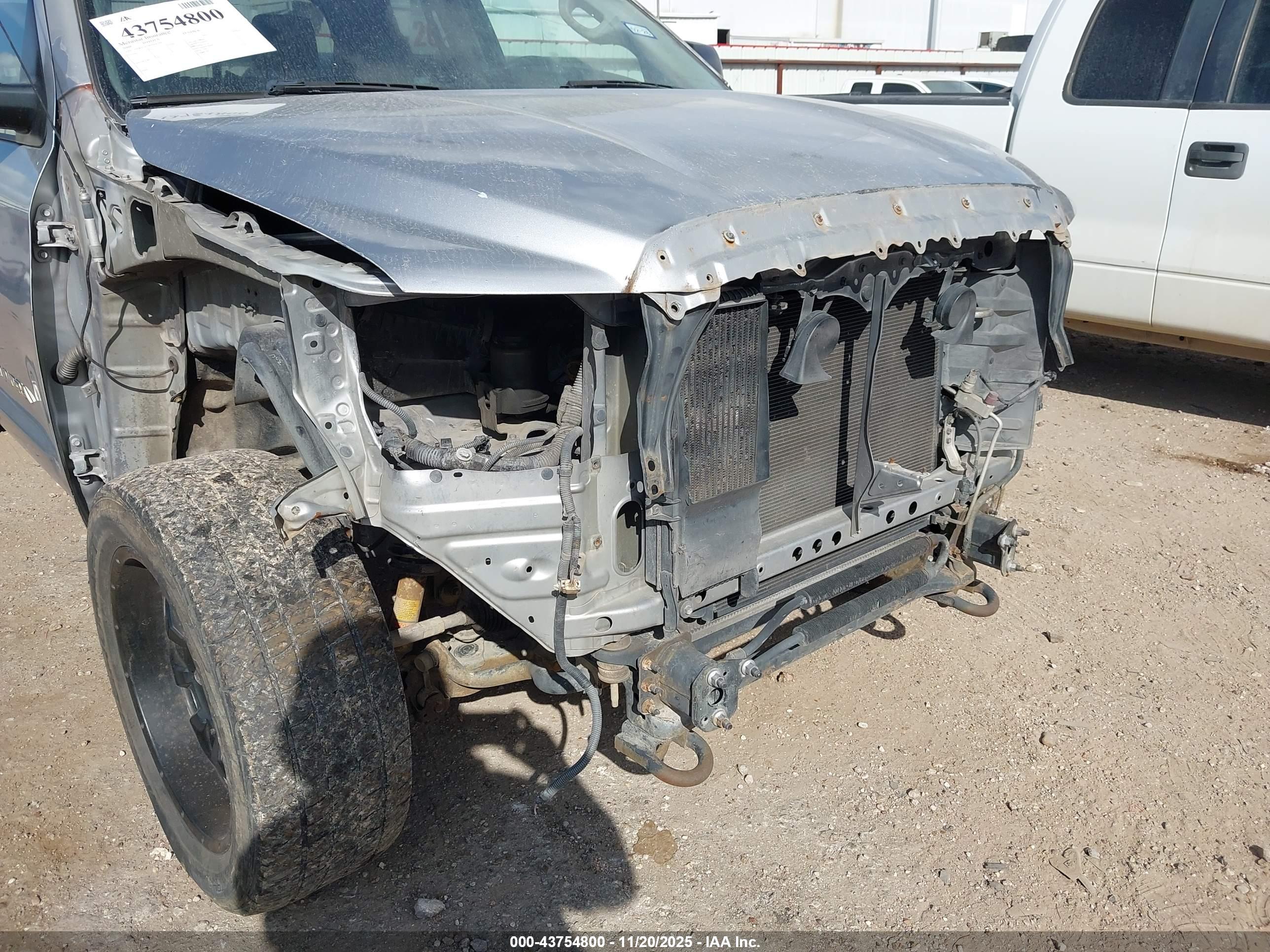 TOYOTA TUNDRA image 6