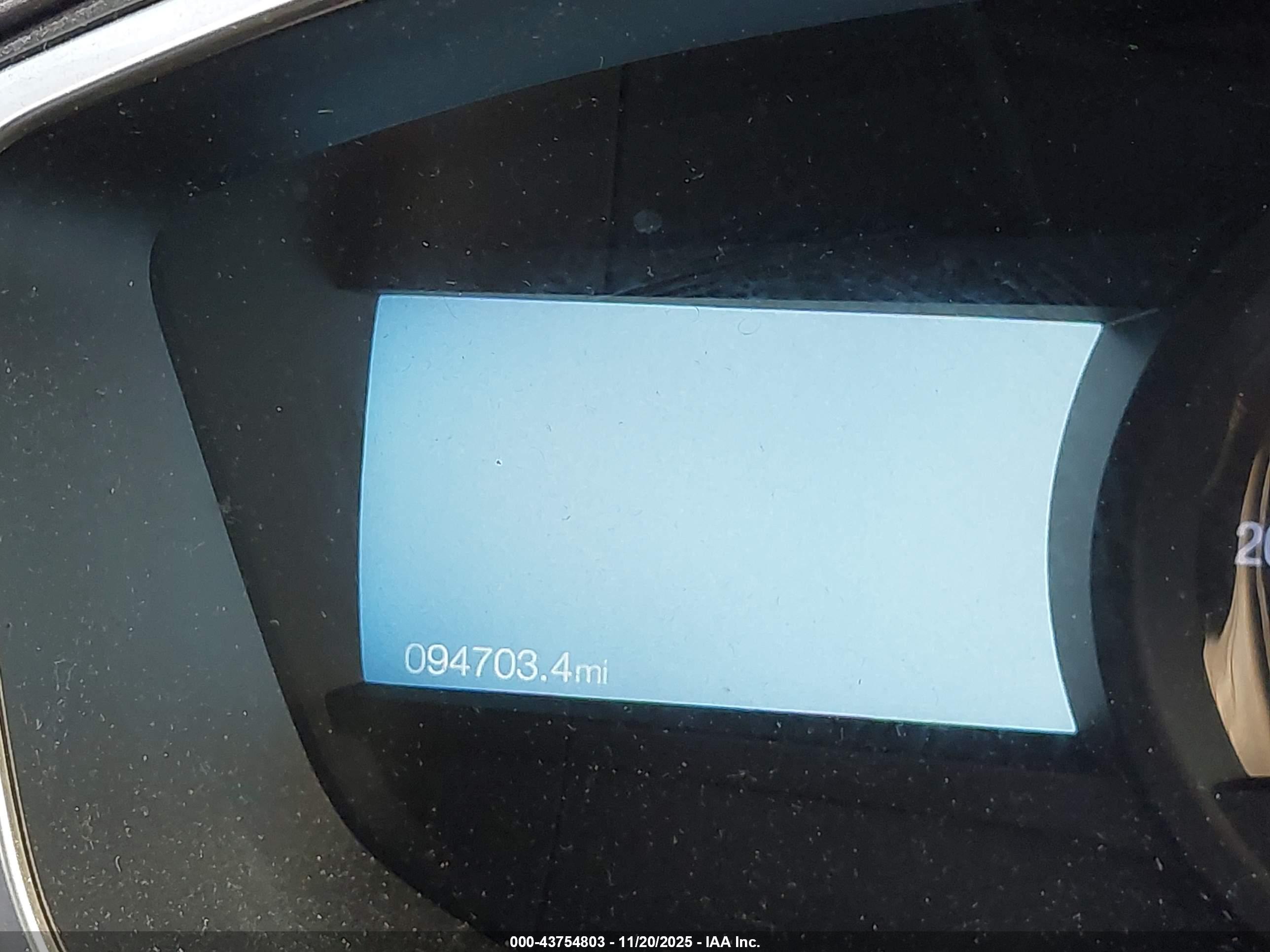 FORD FUSION image 7