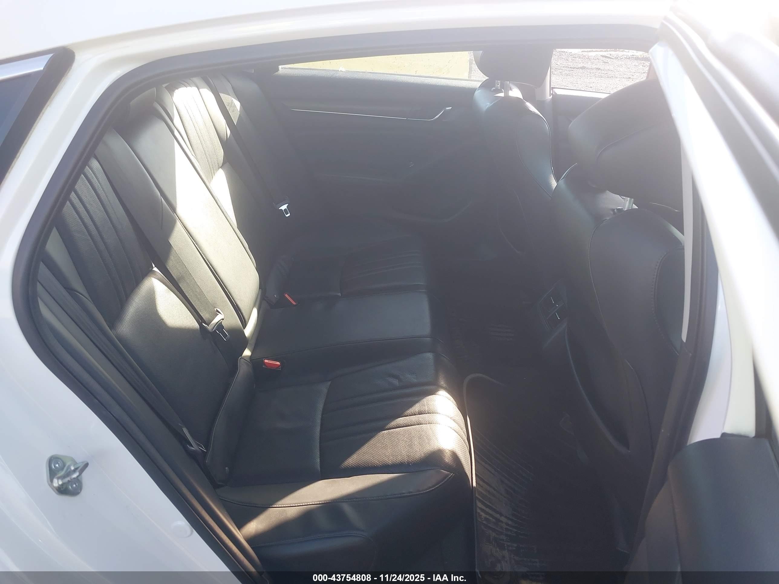 HONDA ACCORD image 8