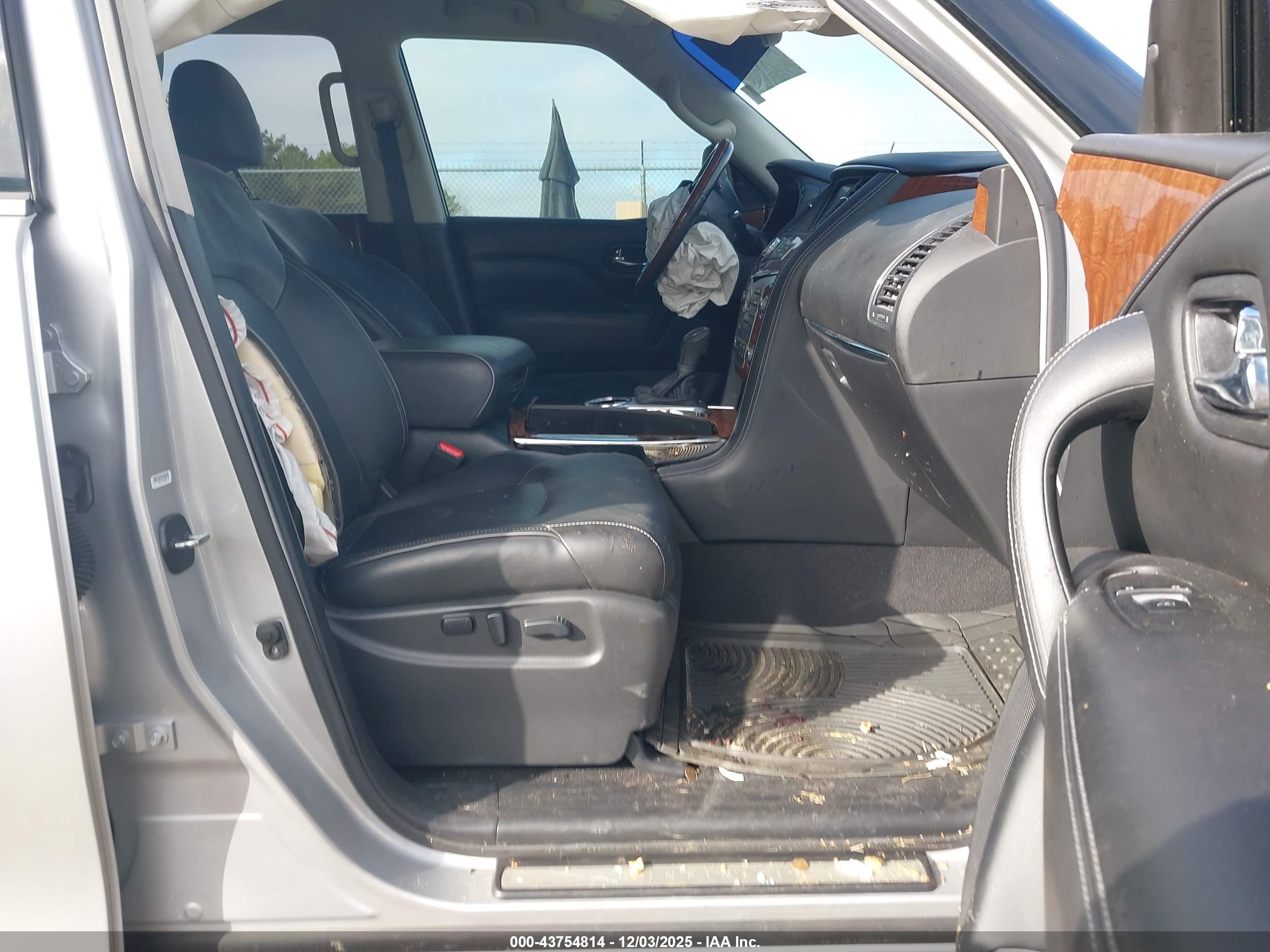 INFINITI QX80 image 5