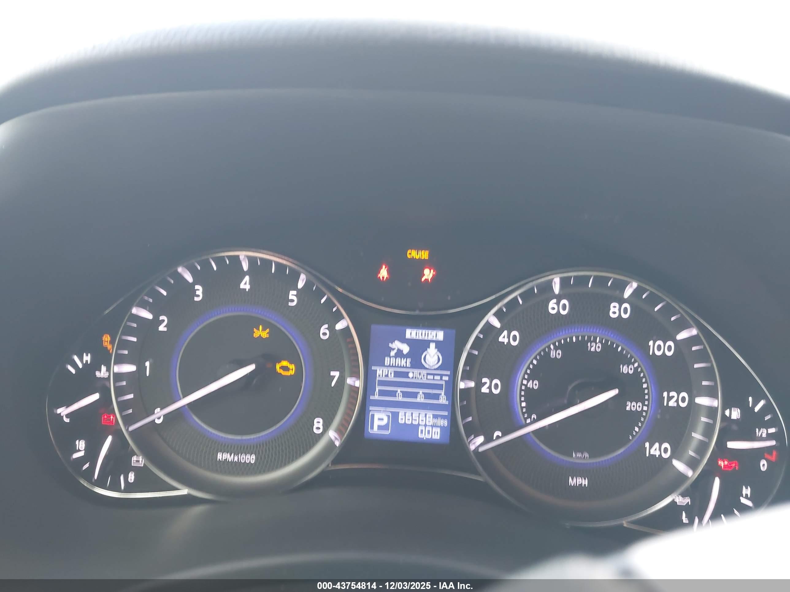 INFINITI QX80 image 7
