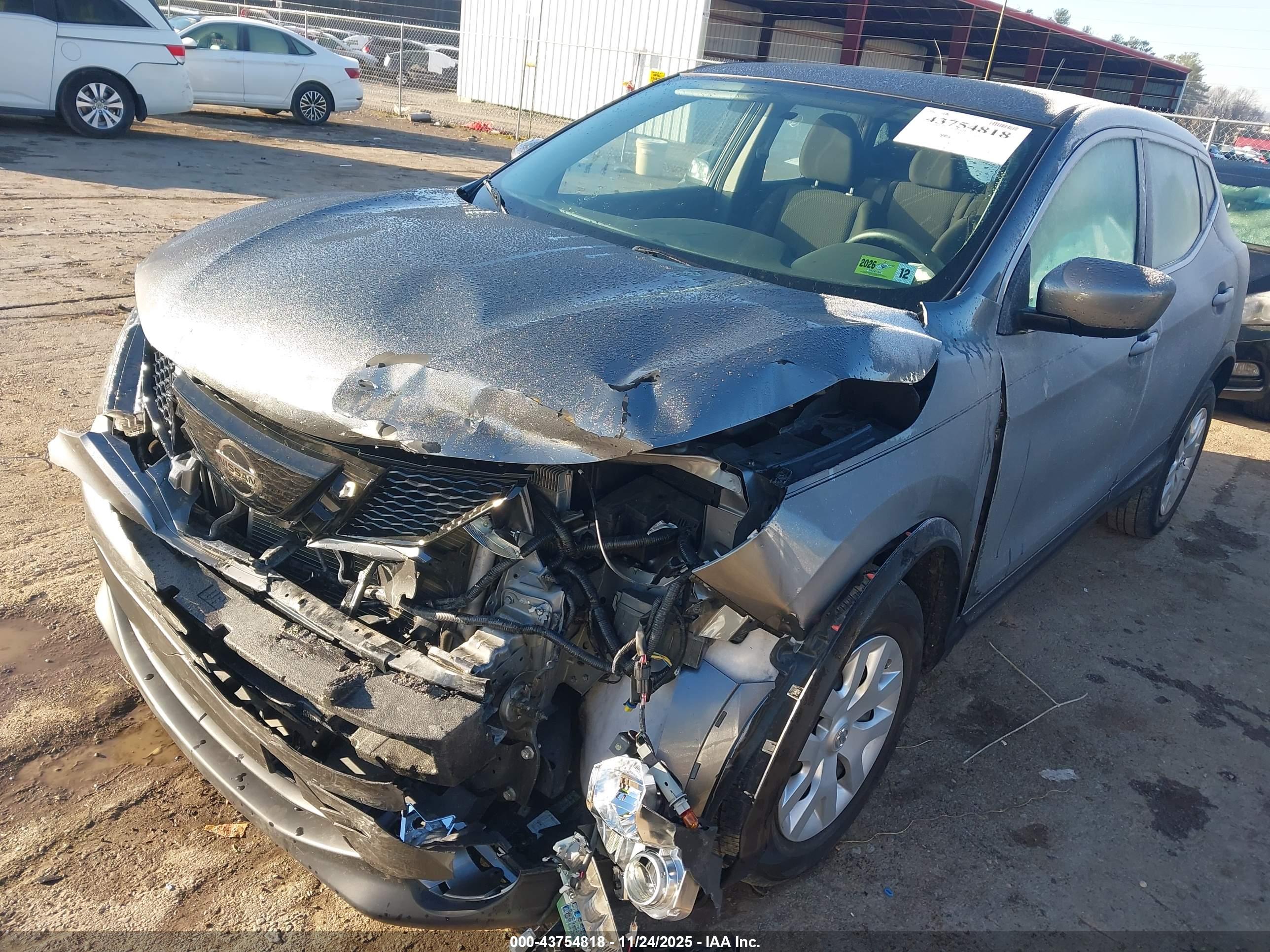 NISSAN ROGUE image 2