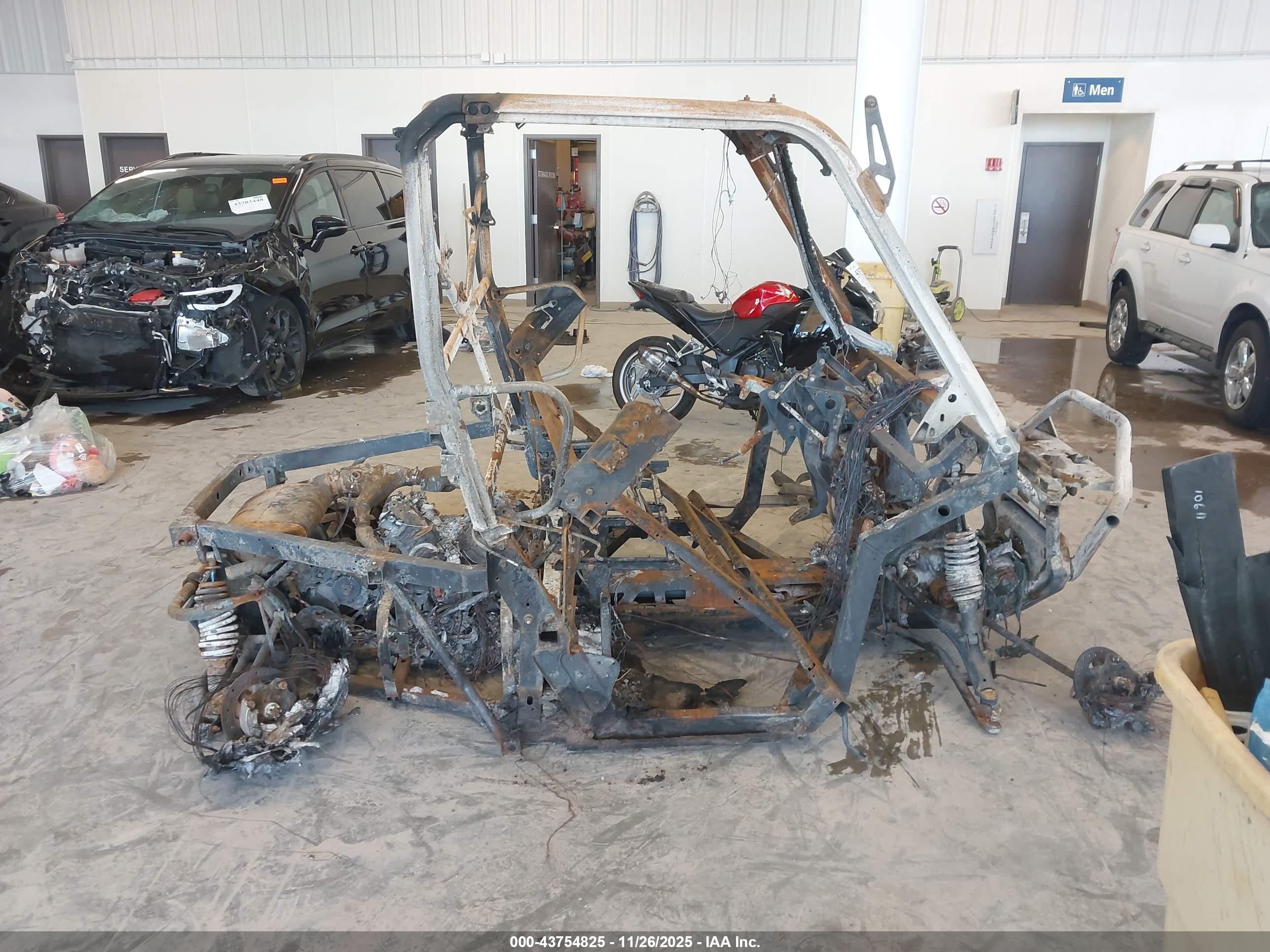 CAN-AM DEFENDER image 8