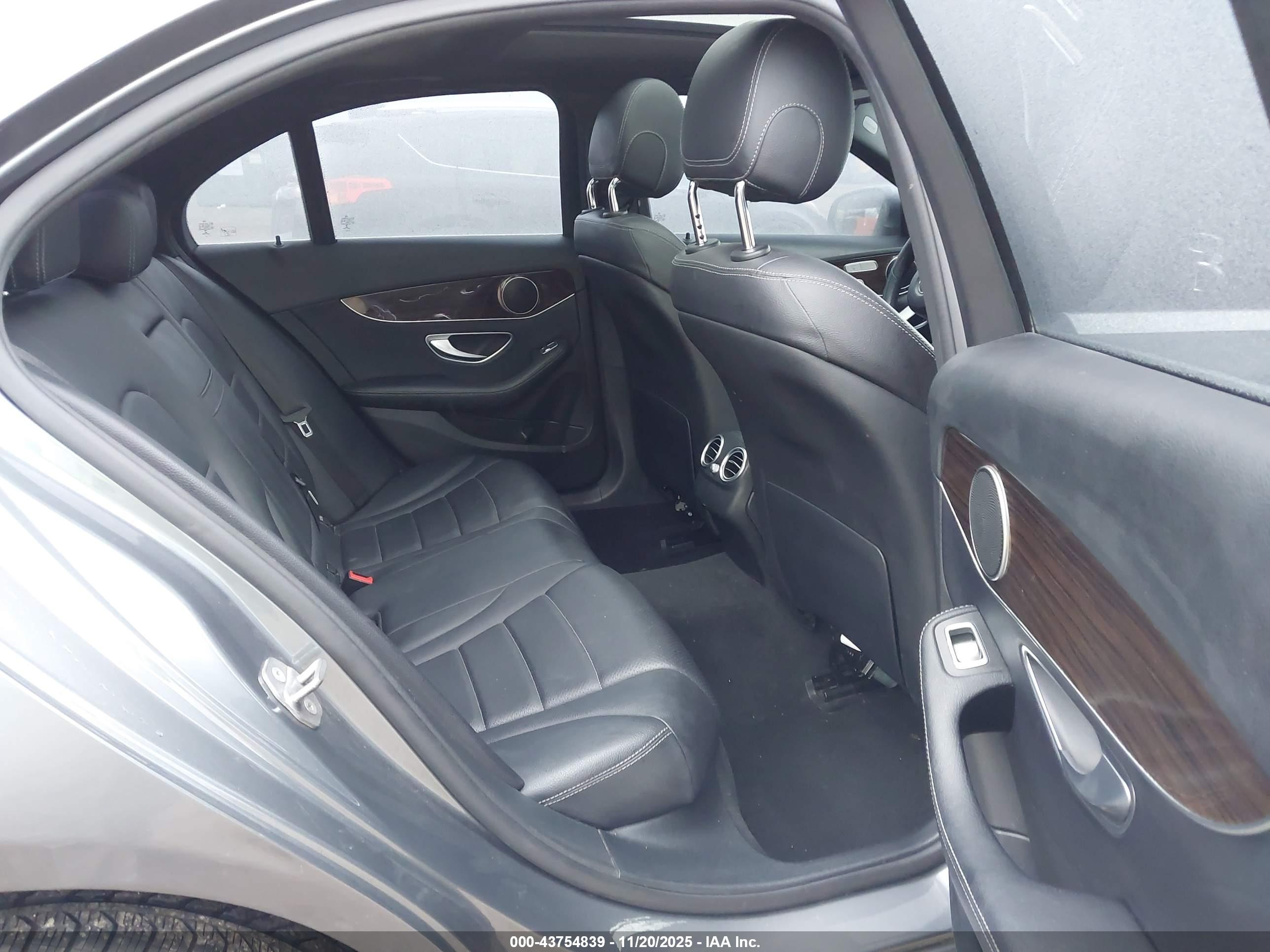 MERCEDES-BENZ C image 8