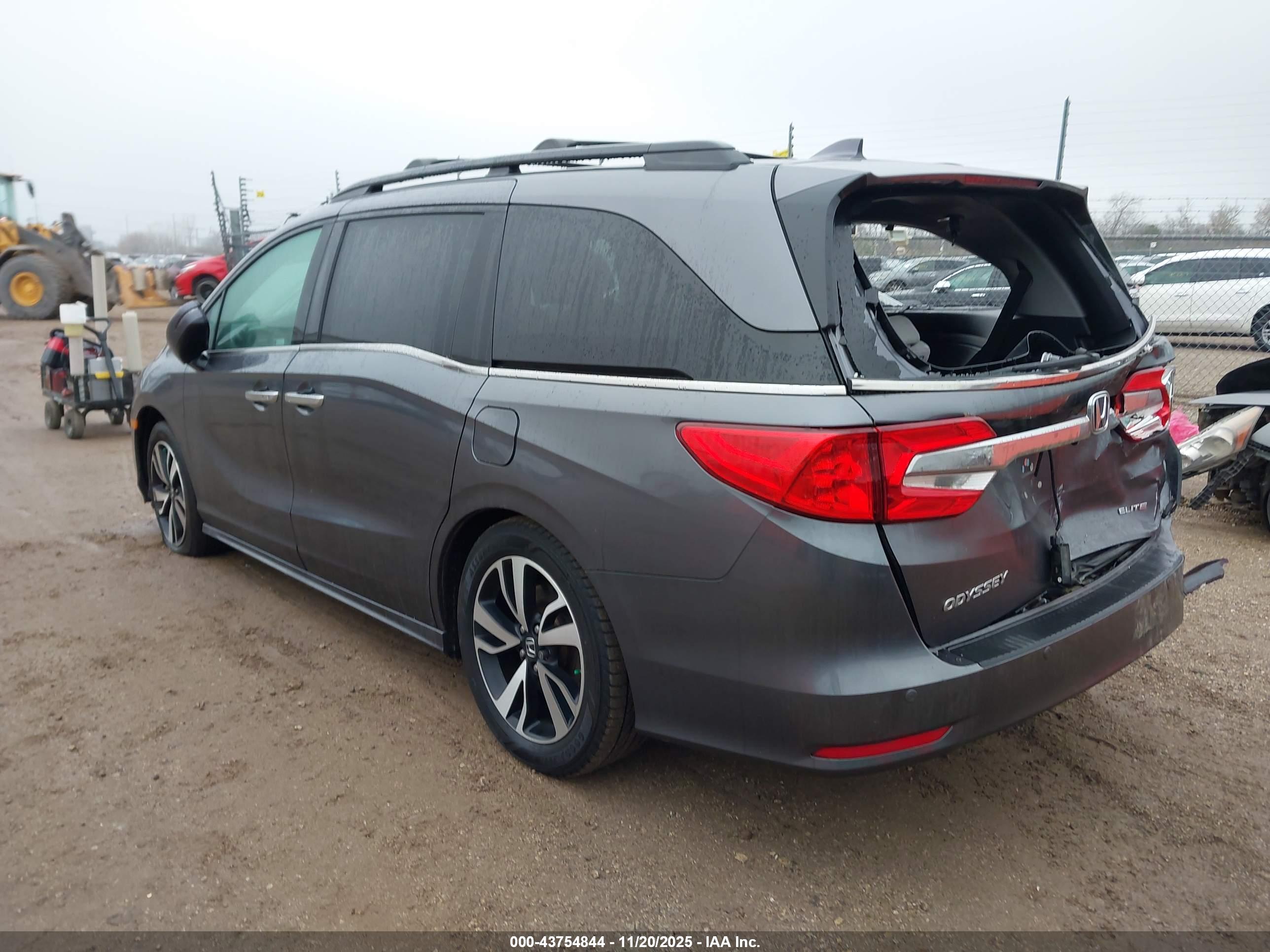 HONDA ODYSSEY image 3