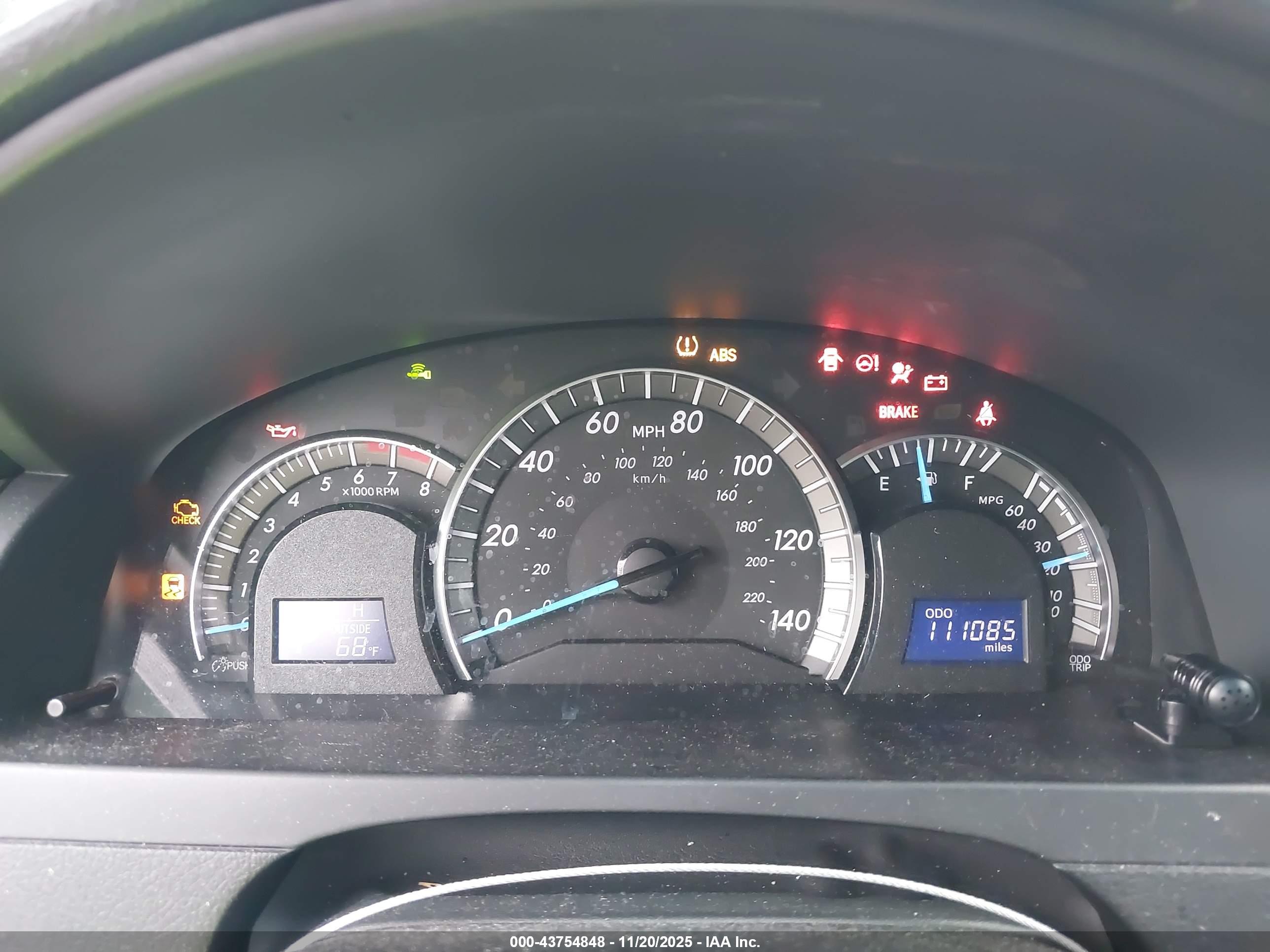 TOYOTA CAMRY image 7