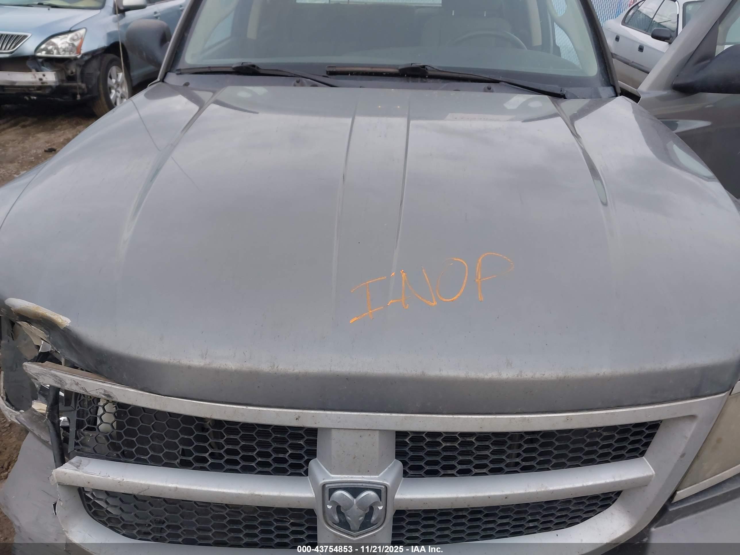 DODGE DAKOTA image 10
