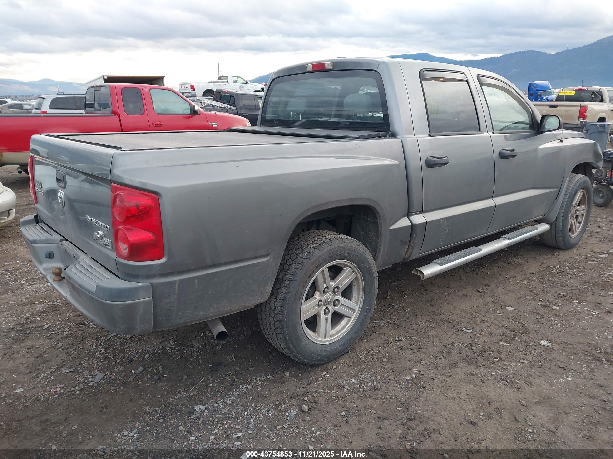 DODGE DAKOTA image 4