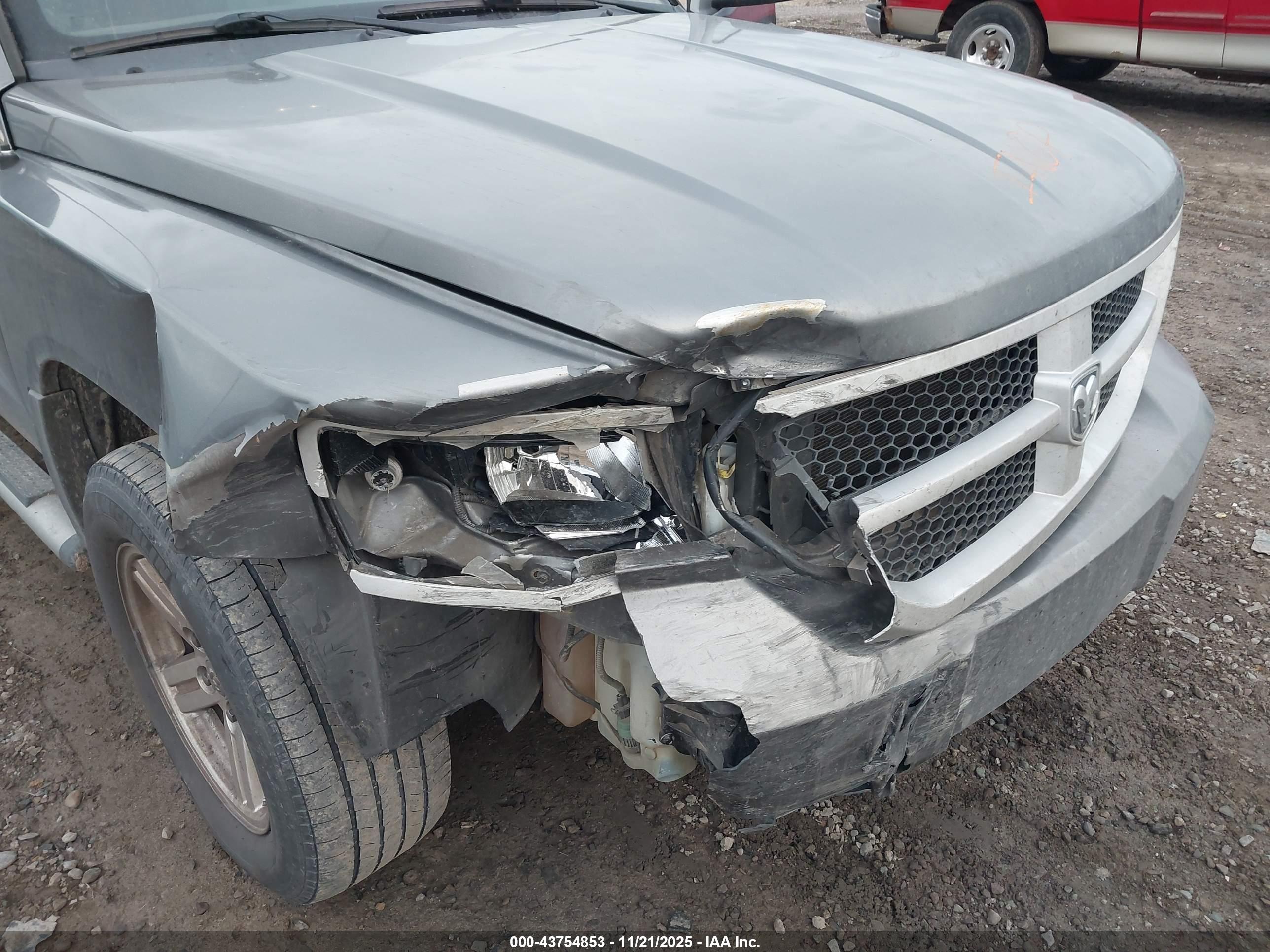 DODGE DAKOTA image 6