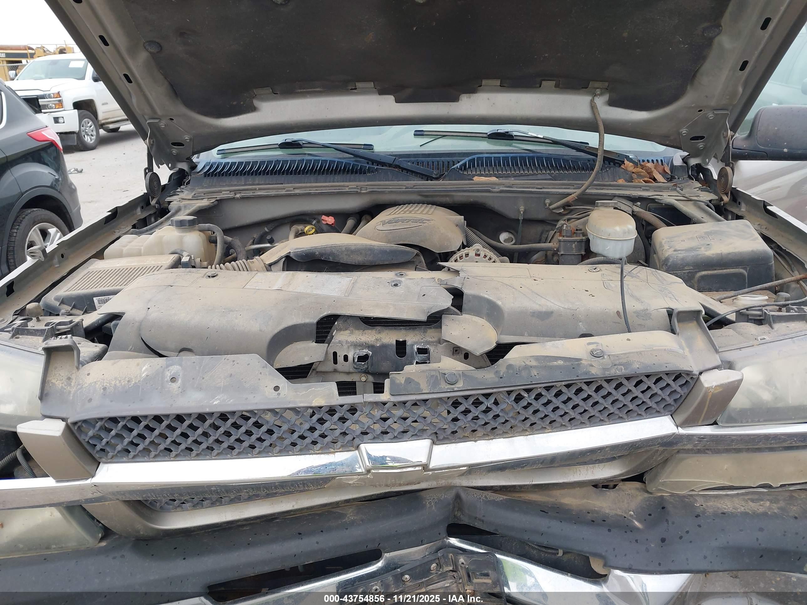 CHEVROLET SILVERADO image 10