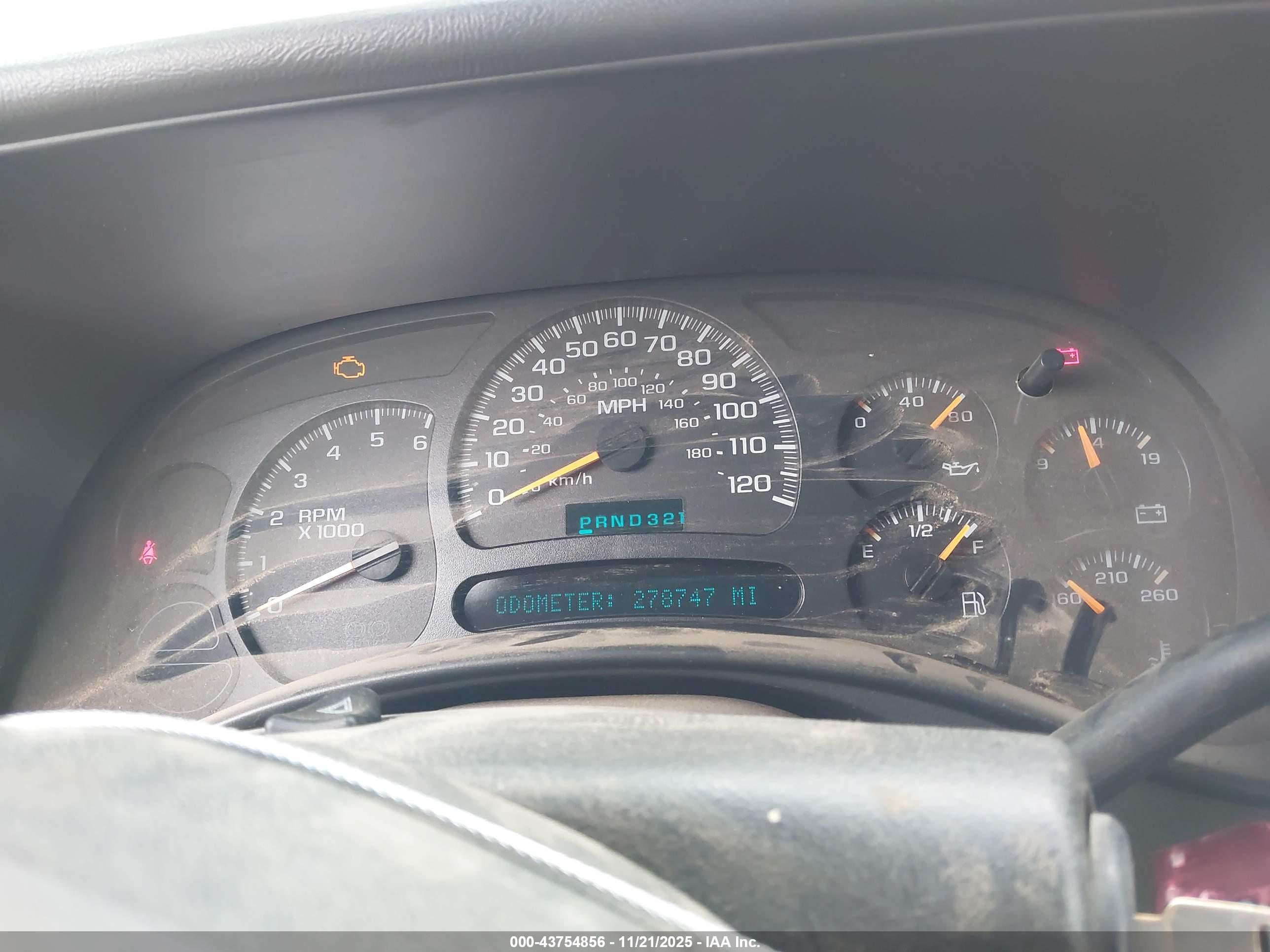 CHEVROLET SILVERADO image 7