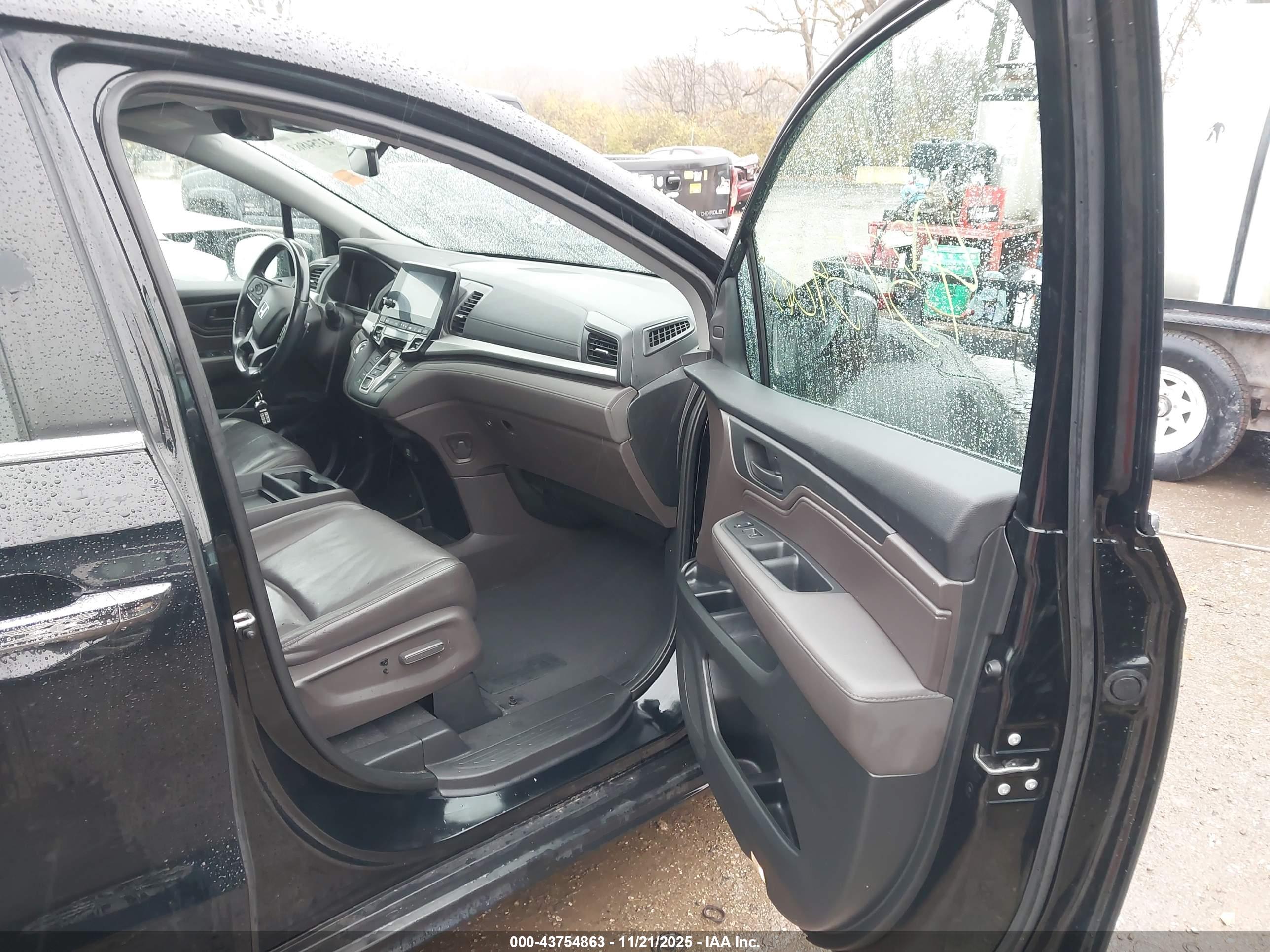 HONDA ODYSSEY image 5