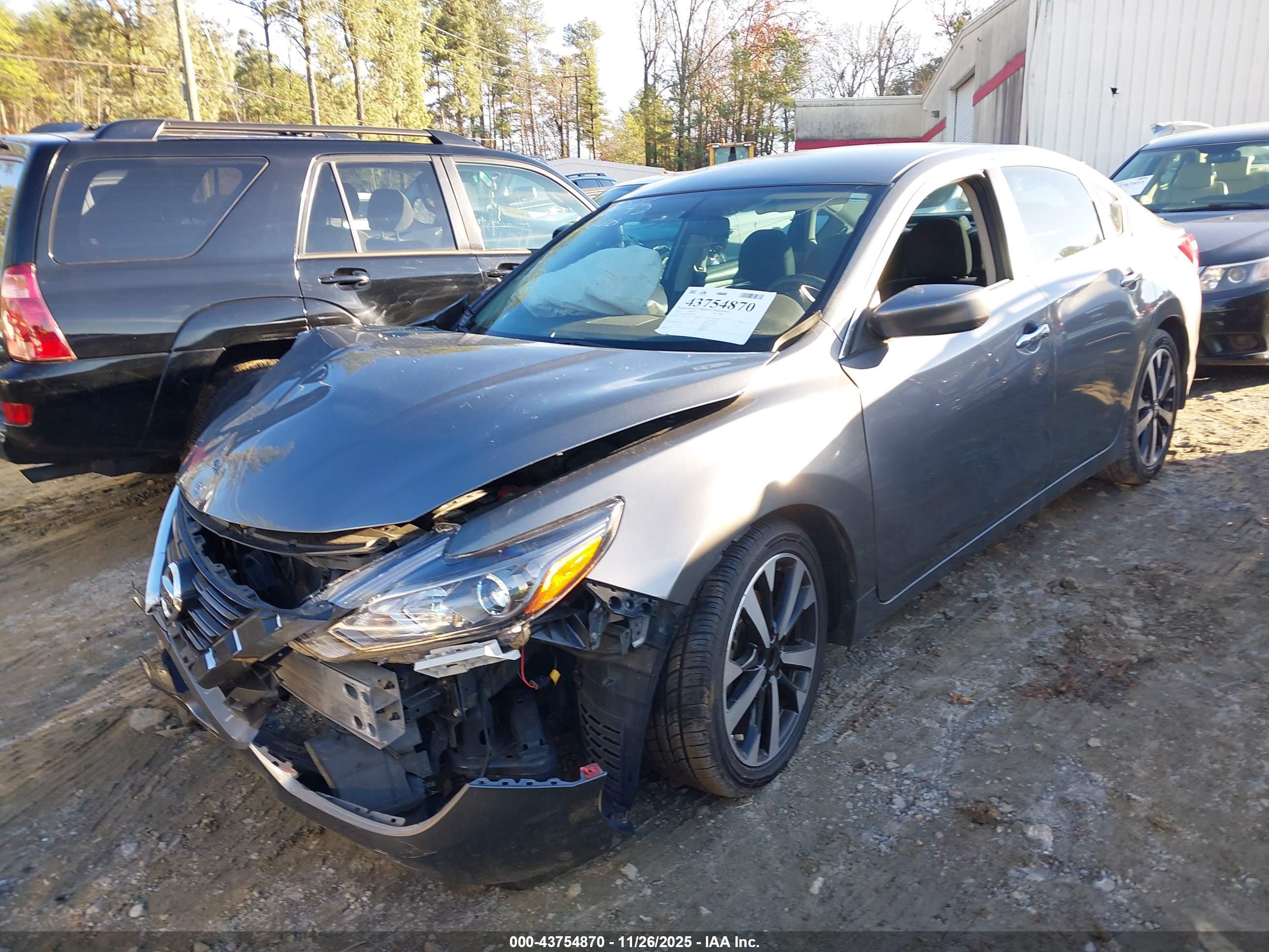 NISSAN ALTIMA image 2