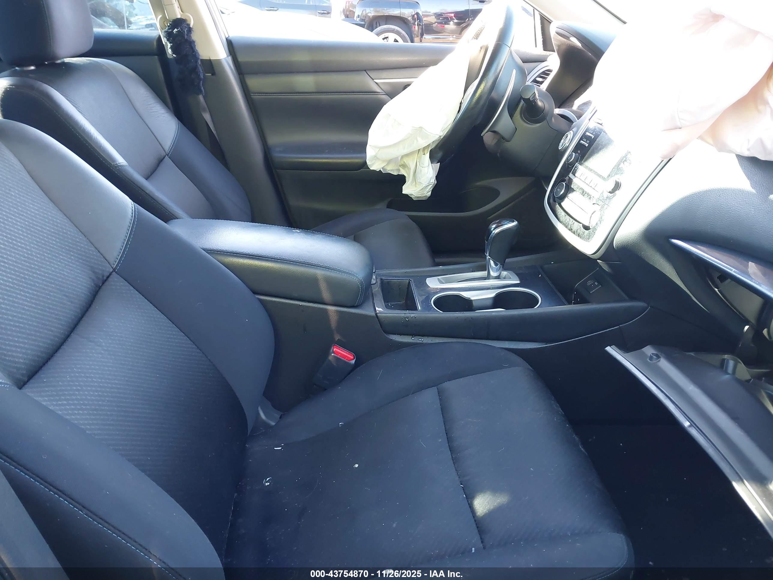 NISSAN ALTIMA image 5