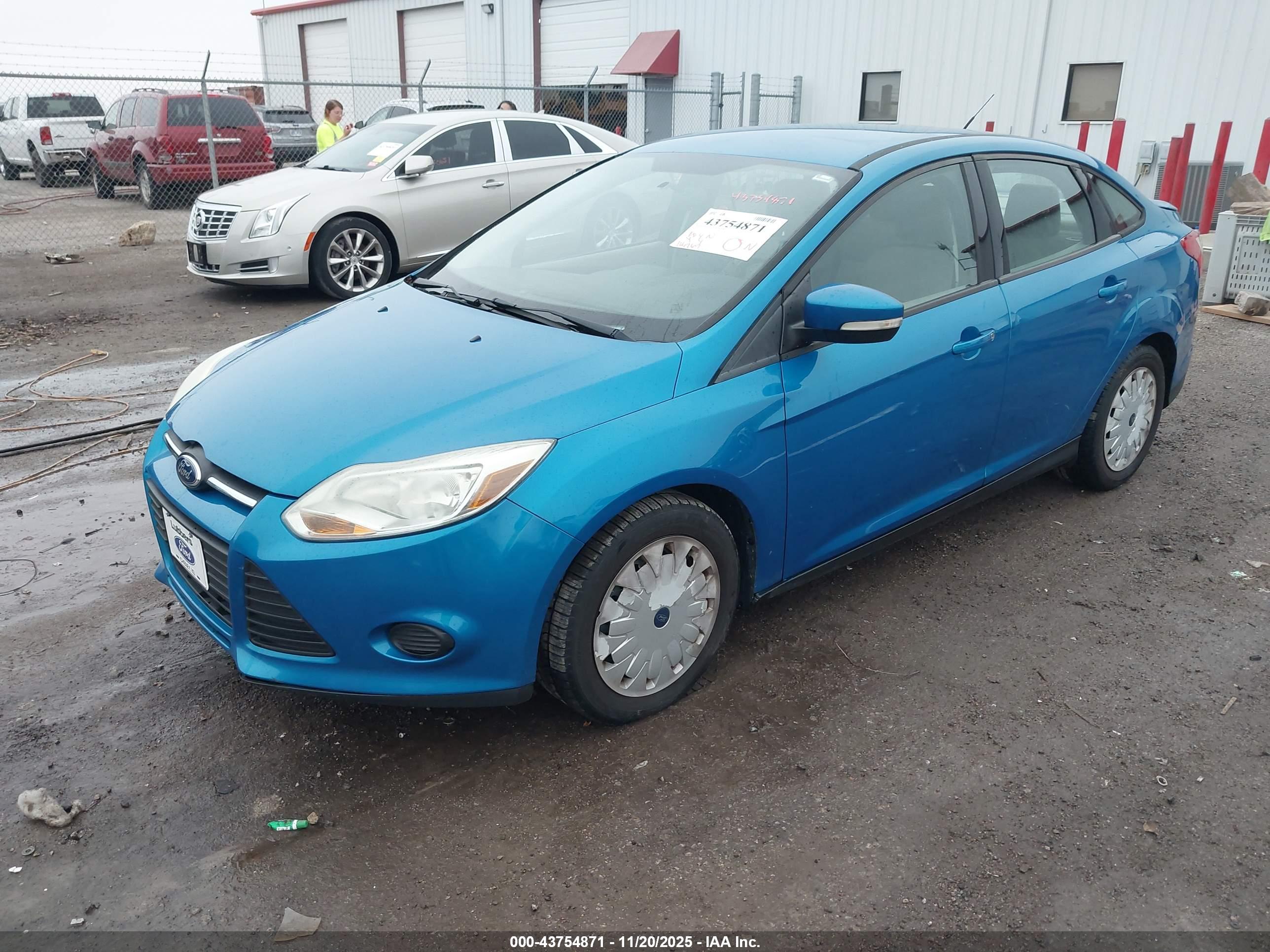 FORD FOCUS image 2