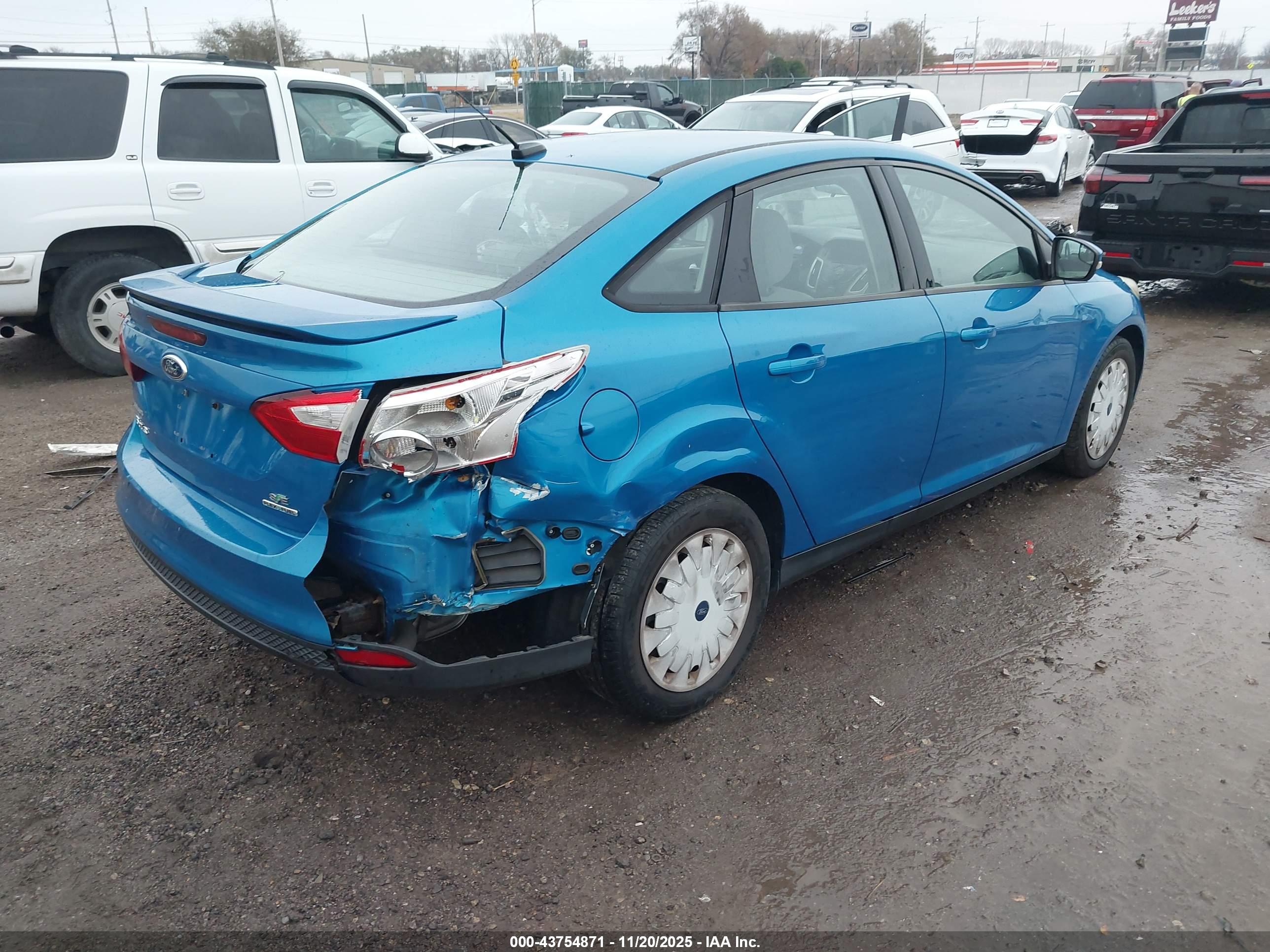 FORD FOCUS image 4