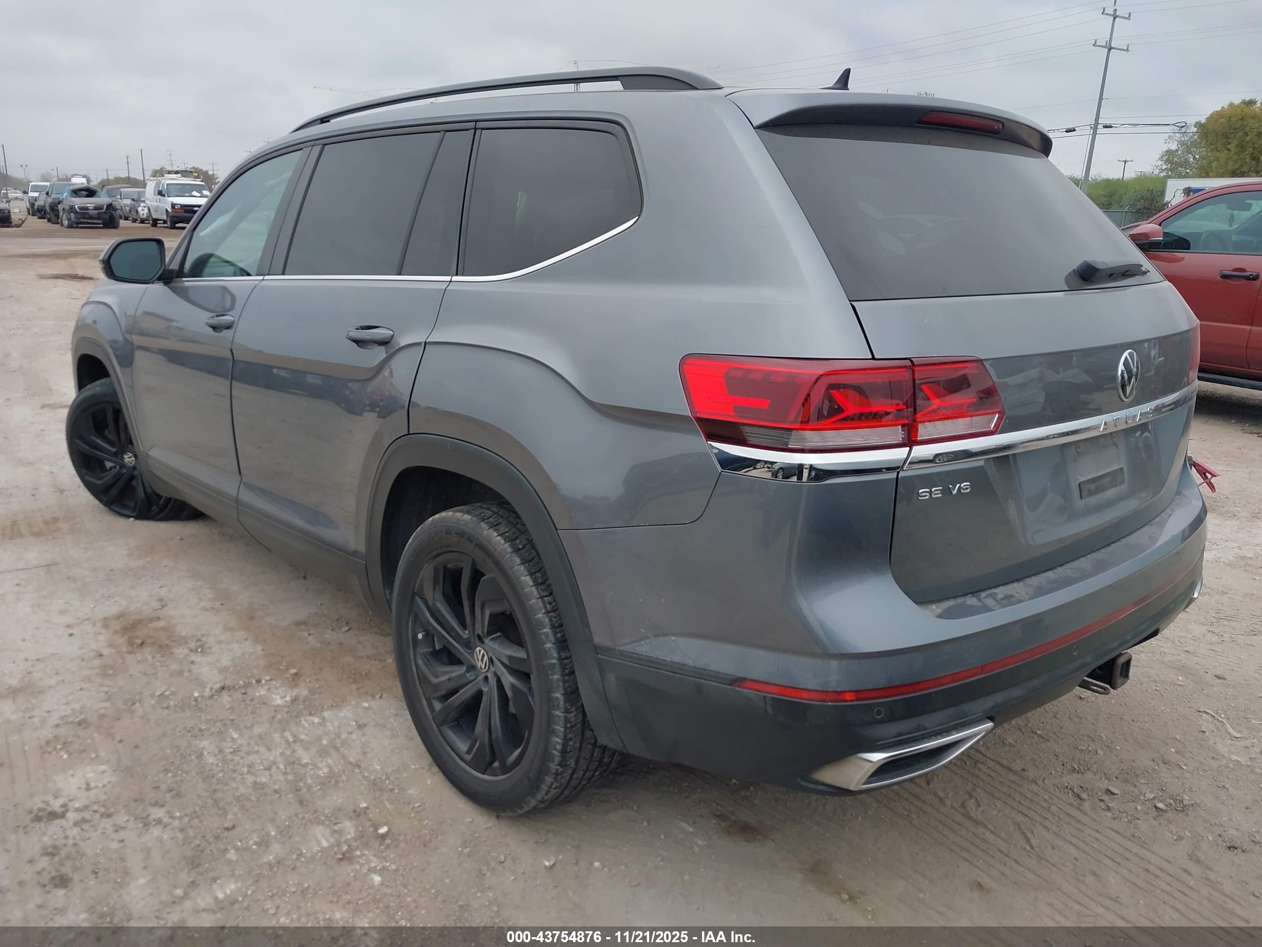 VOLKSWAGEN ATLAS image 3