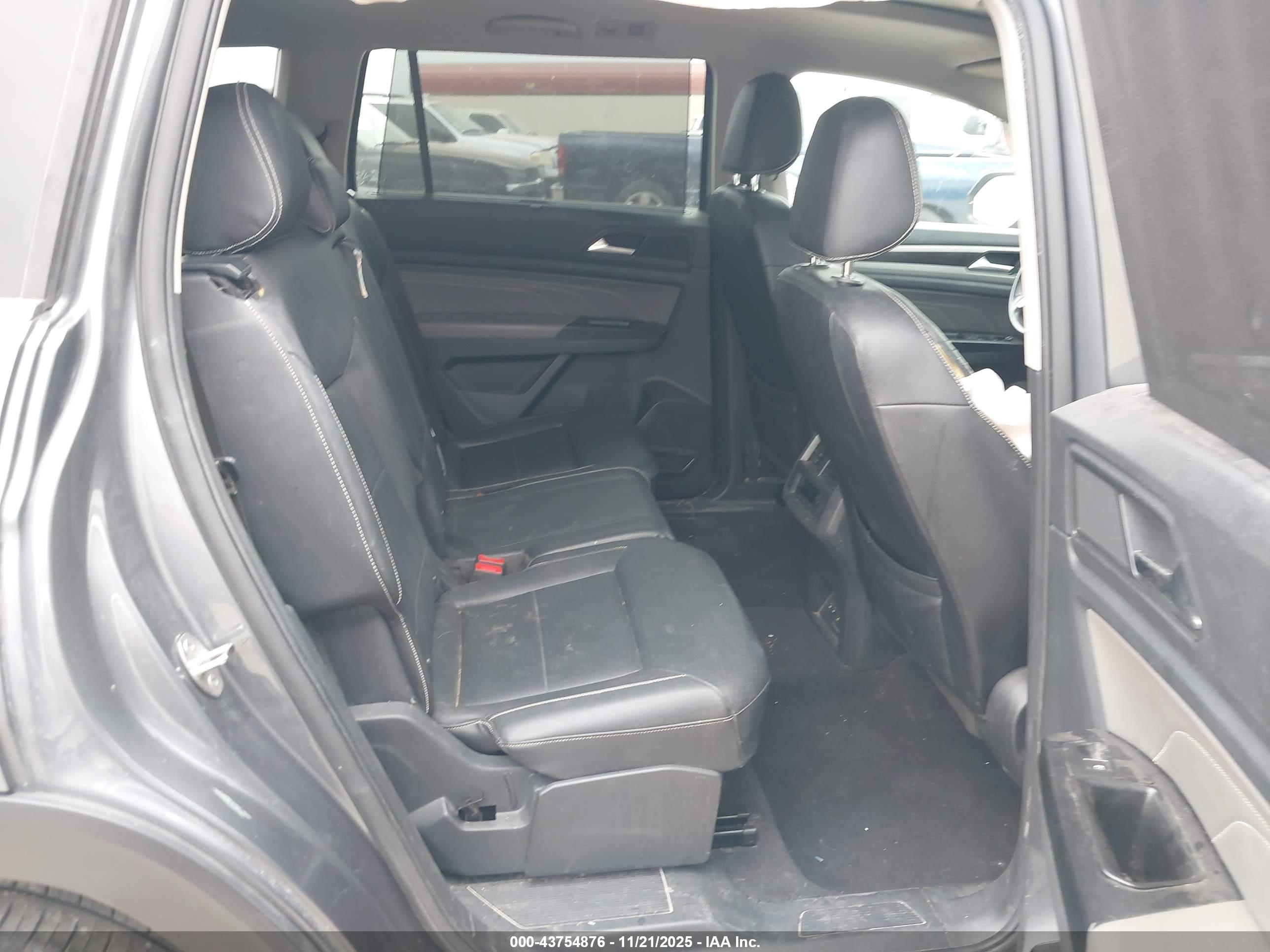 VOLKSWAGEN ATLAS image 8