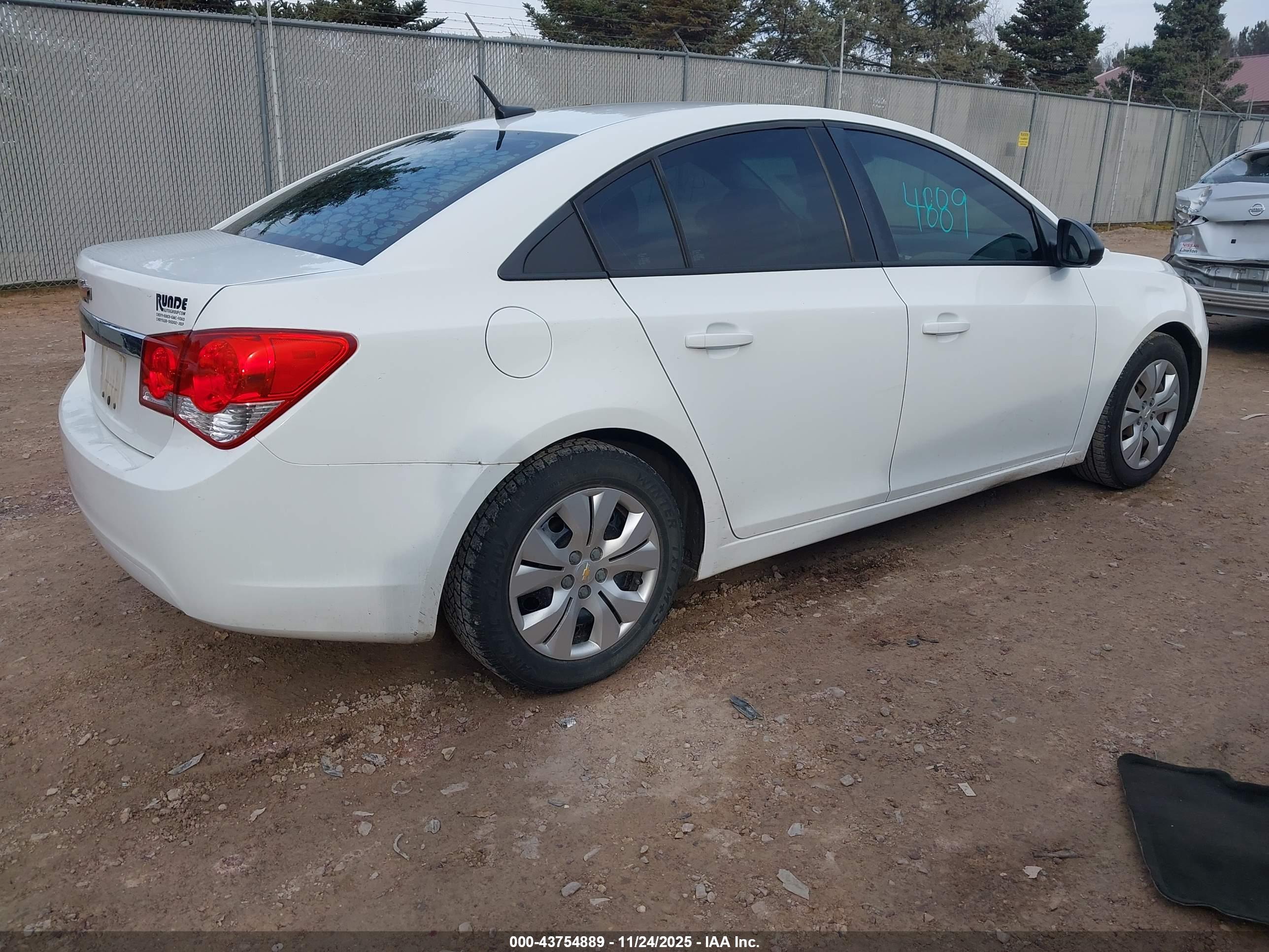 CHEVROLET CRUZE image 4