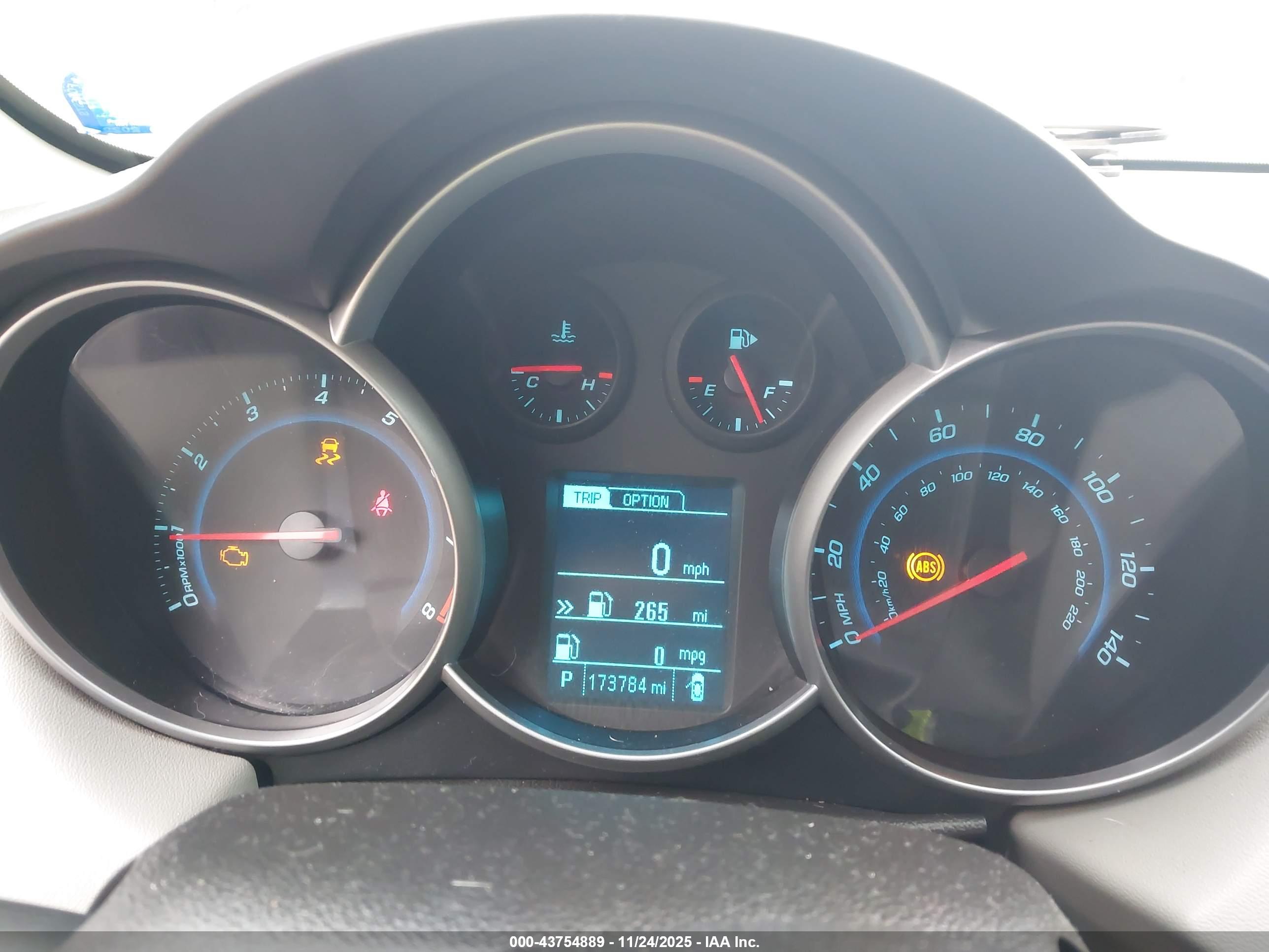 CHEVROLET CRUZE image 7