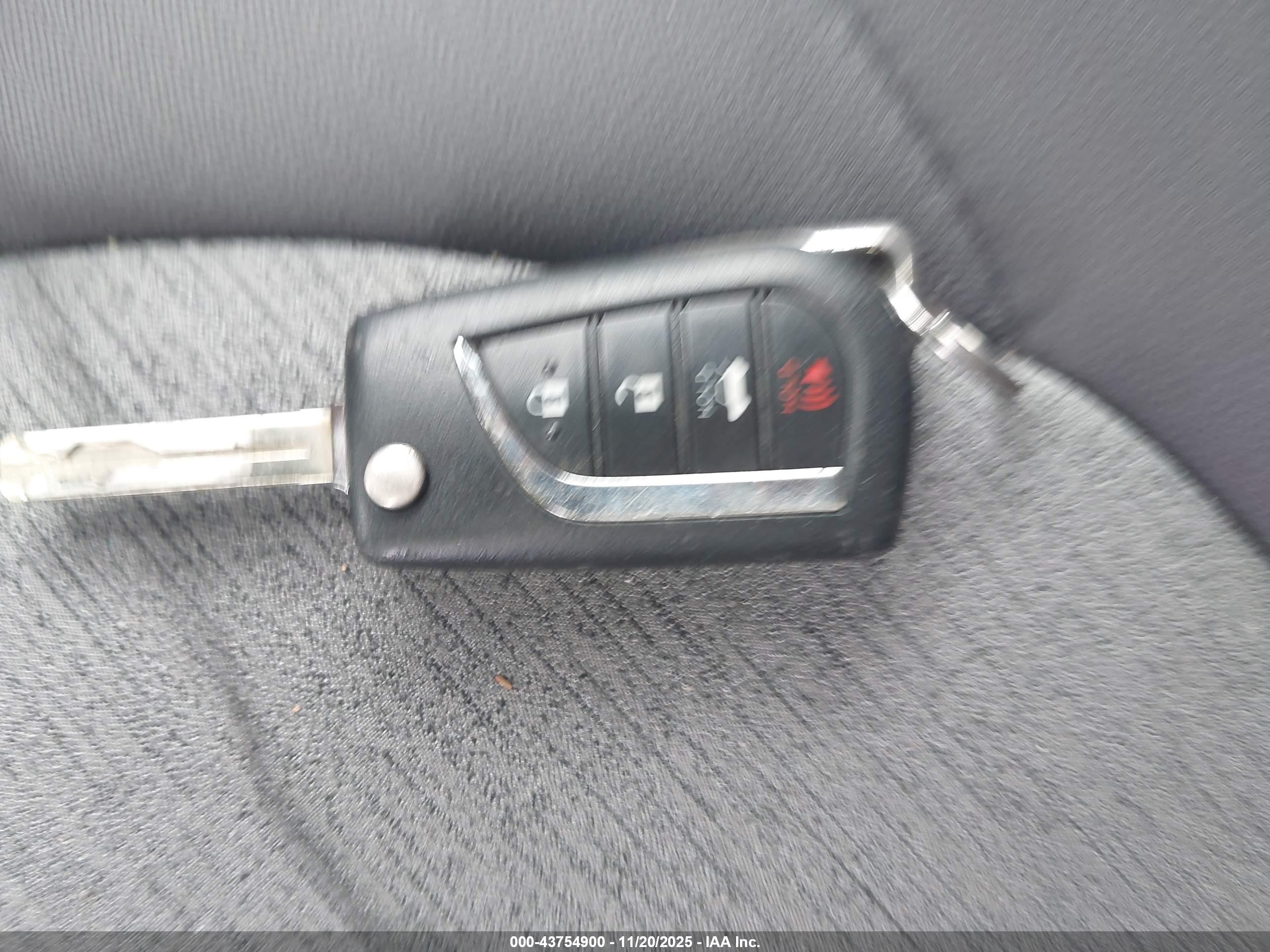 TOYOTA CAMRY image 11