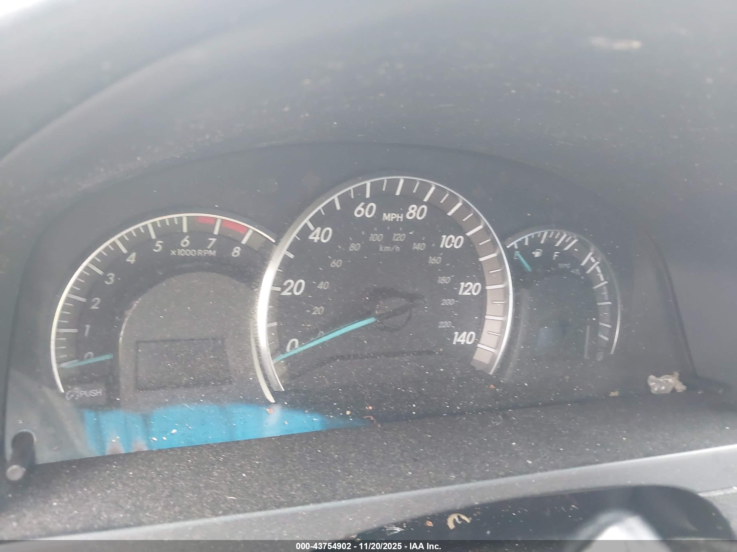 TOYOTA CAMRY image 7