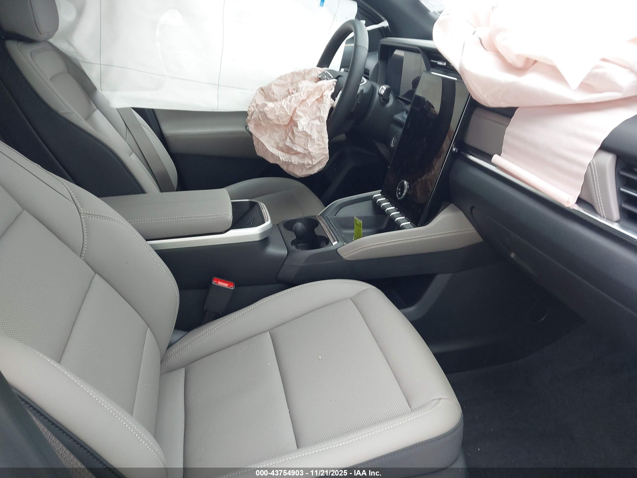GMC TERRAIN image 5