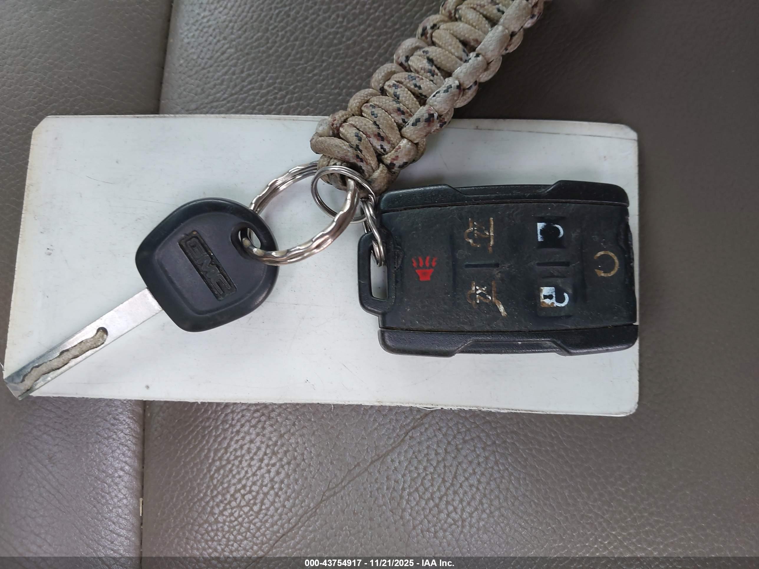 GMC YUKON image 11
