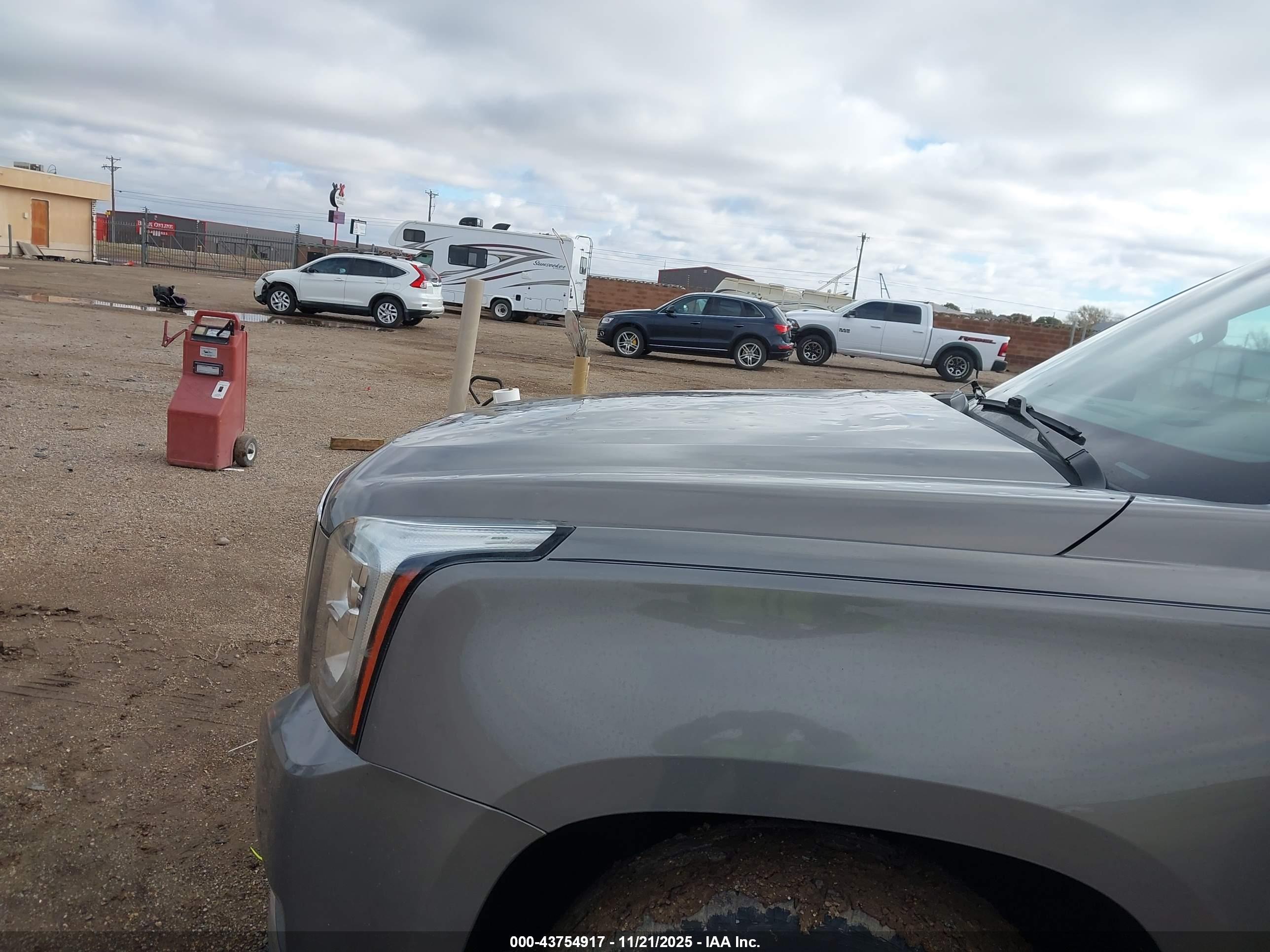 GMC YUKON image 6