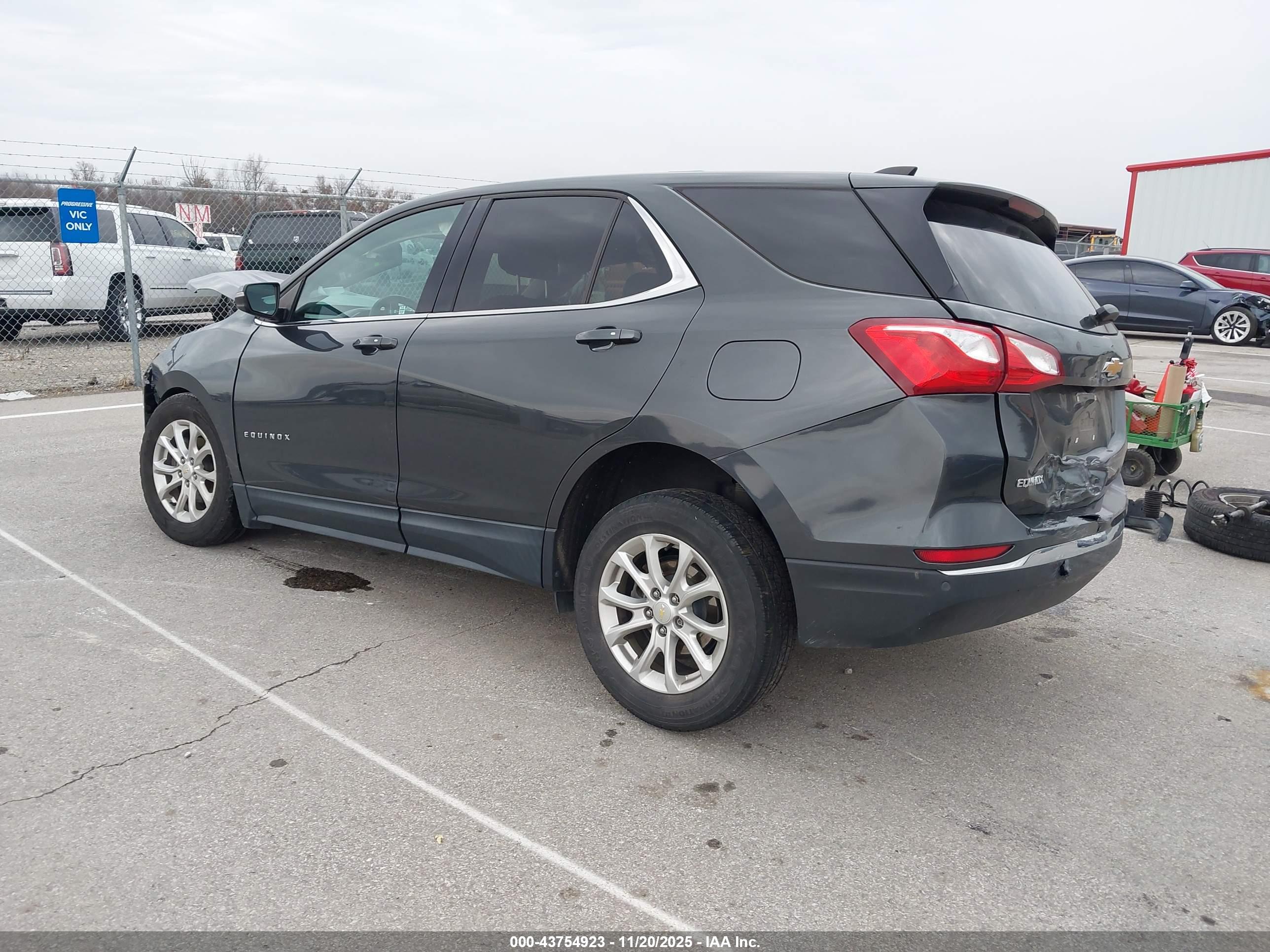 CHEVROLET EQUINOX image 3