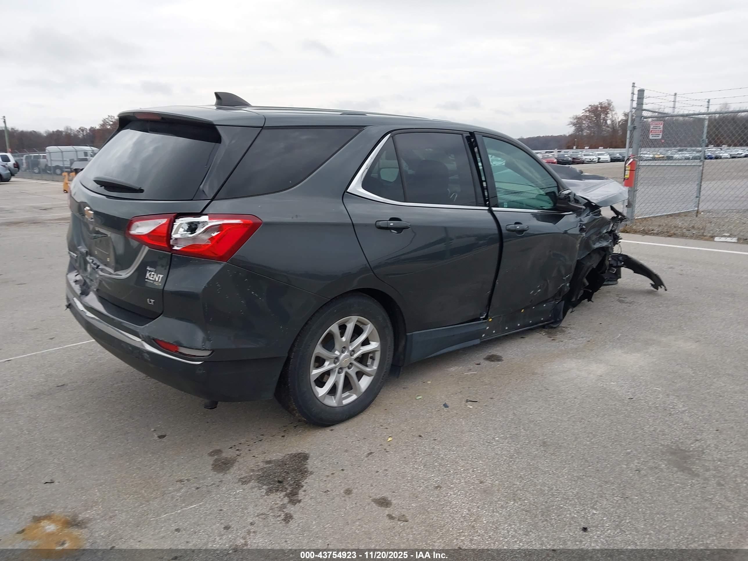 CHEVROLET EQUINOX image 4