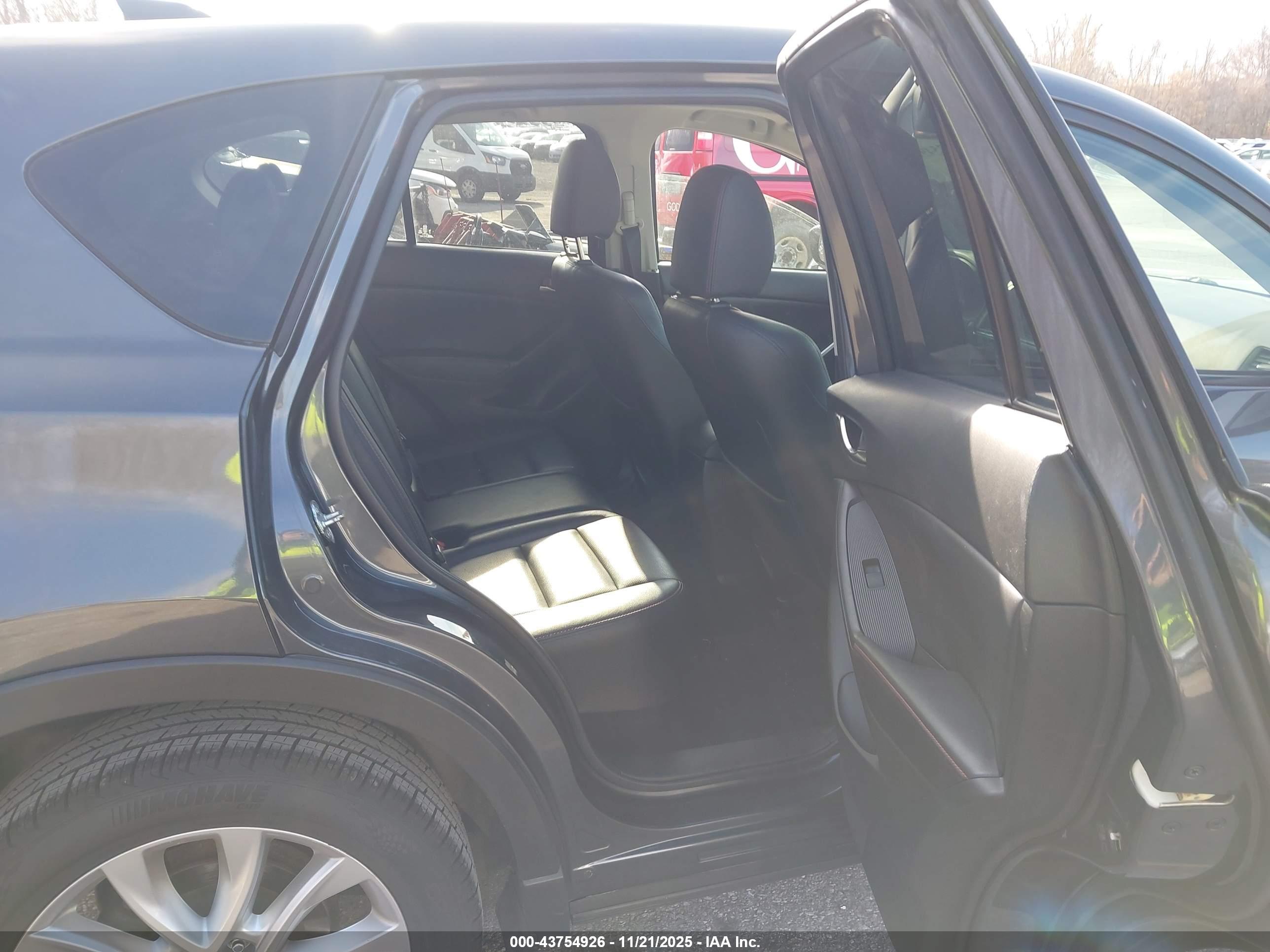 MAZDA CX-5 image 8