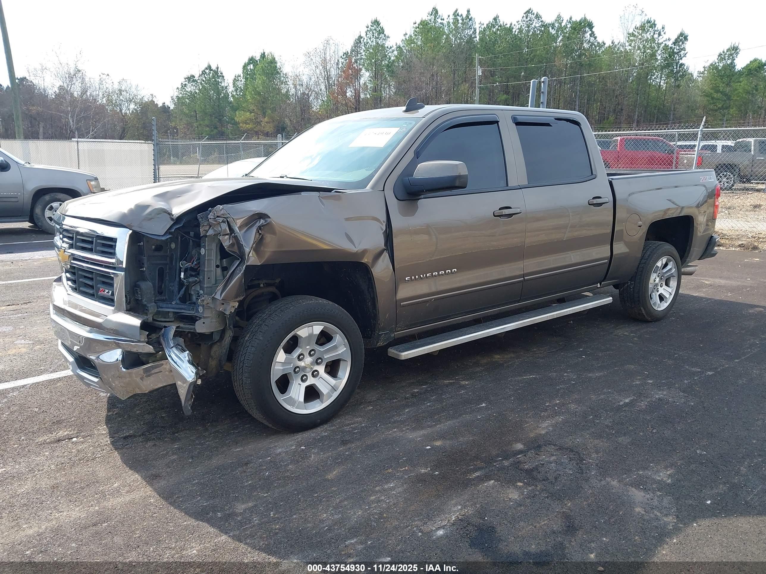 CHEVROLET SILVERADO image 2