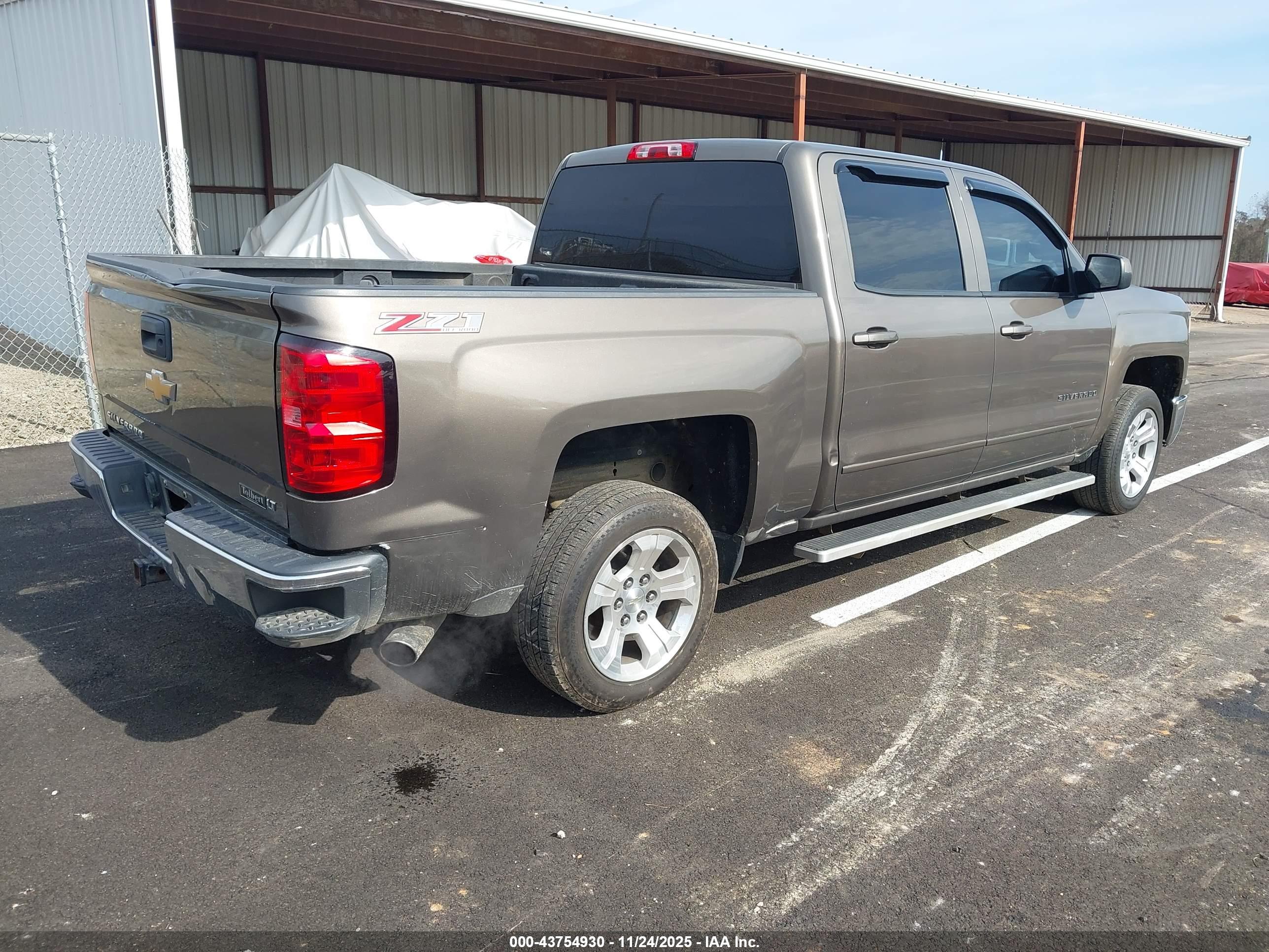 CHEVROLET SILVERADO image 4
