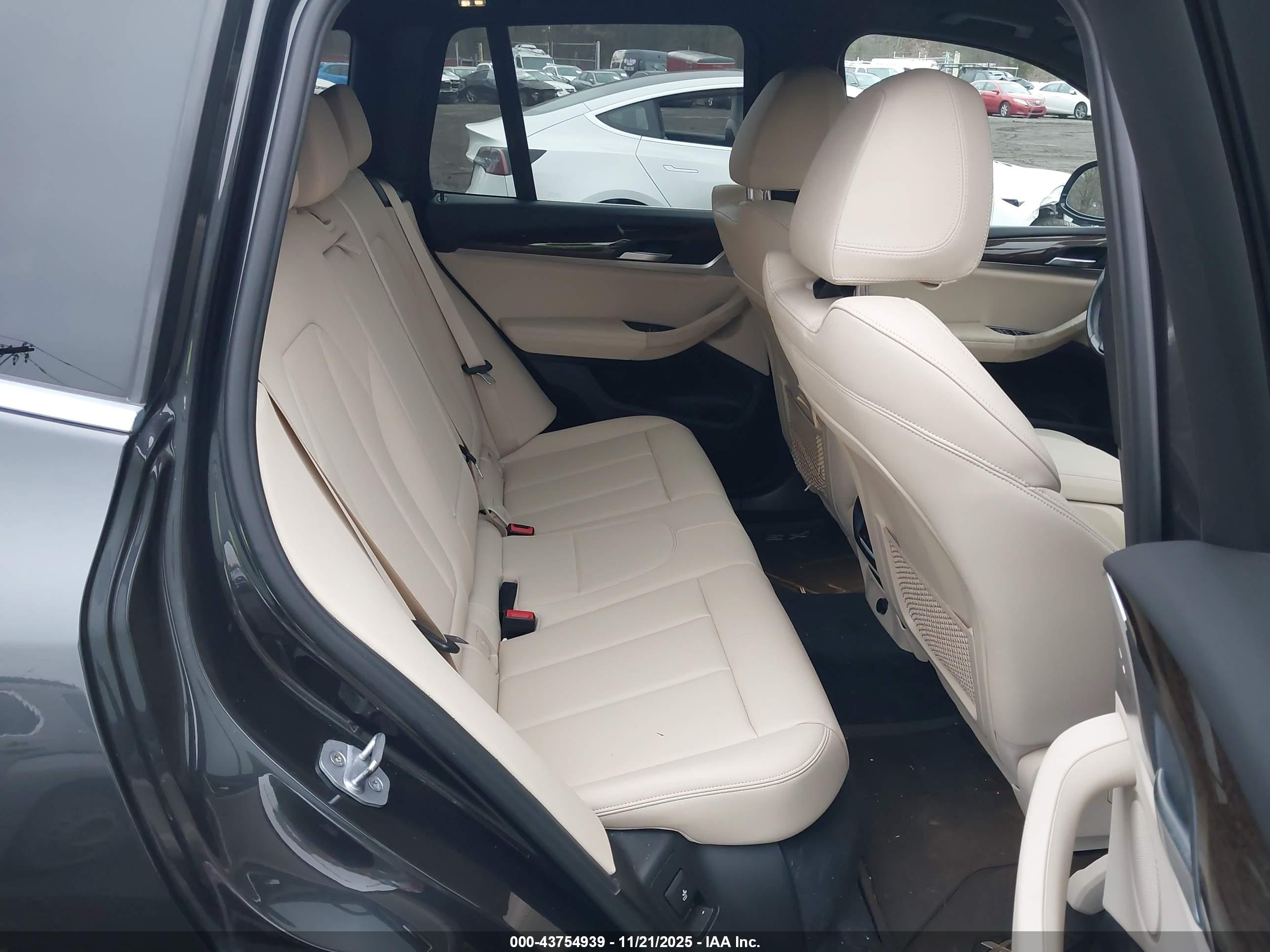 BMW X3 image 8