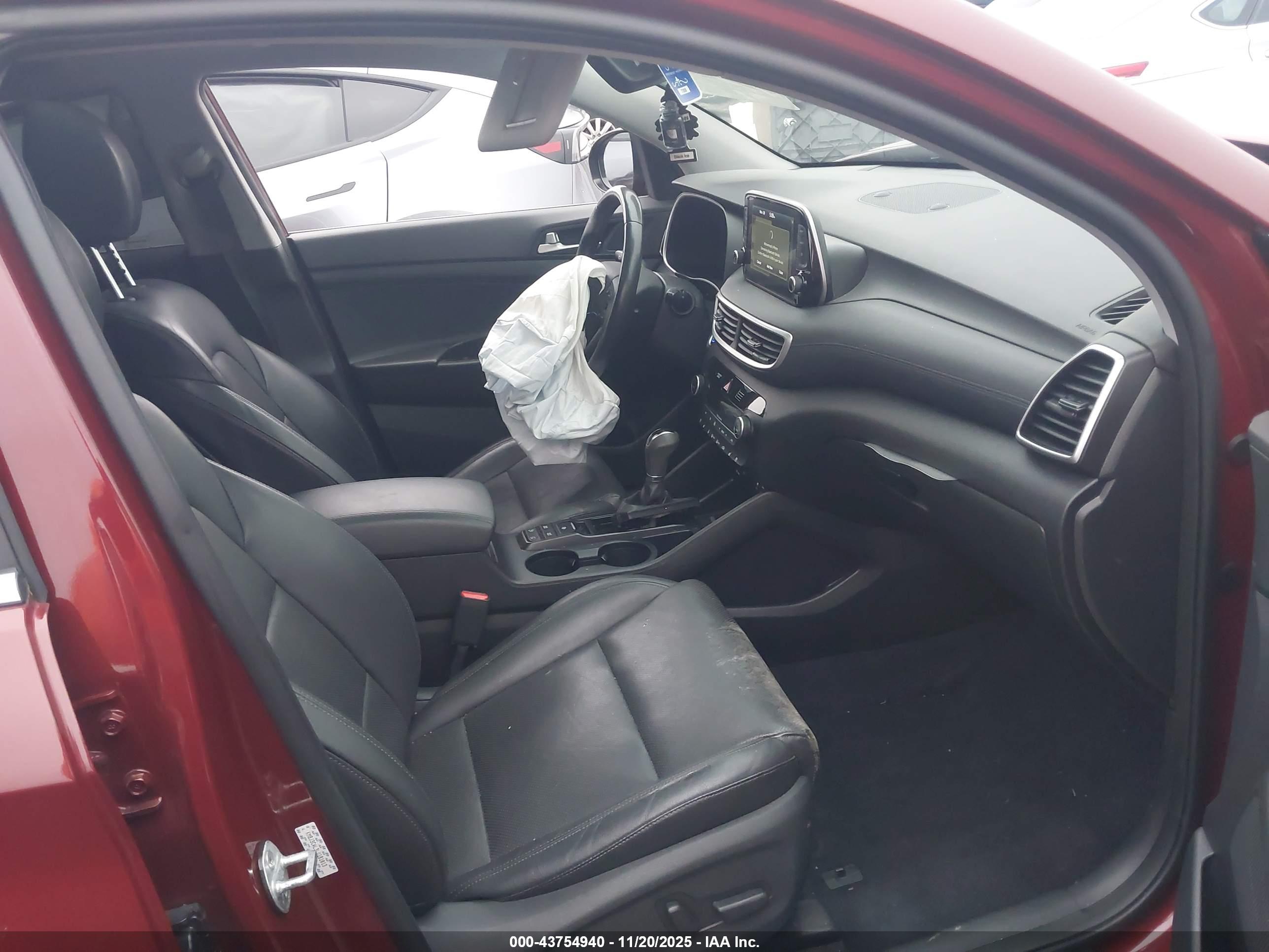 HYUNDAI TUCSON image 5