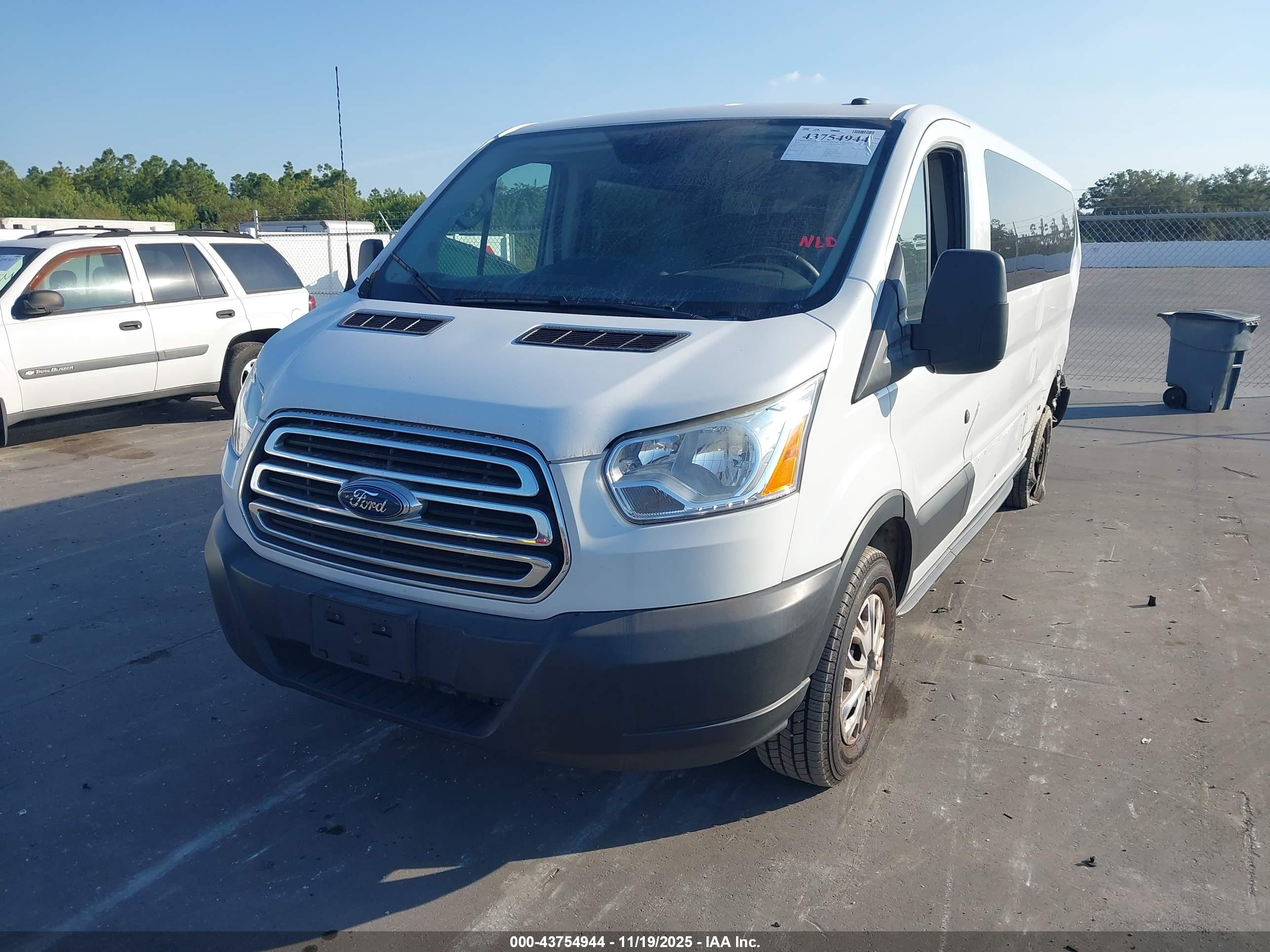 FORD TRANSIT-350 image 2