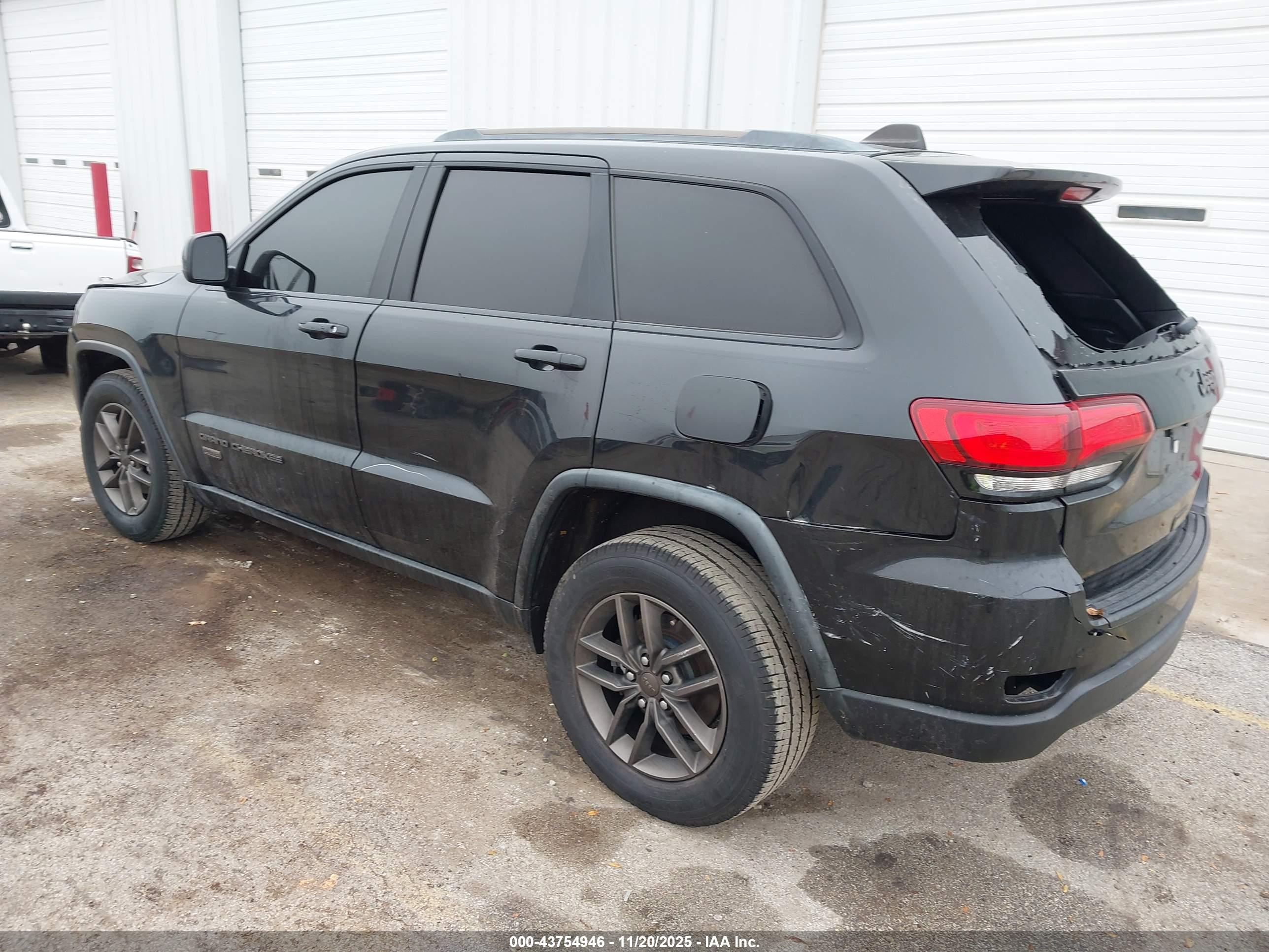 JEEP GRAND image 3