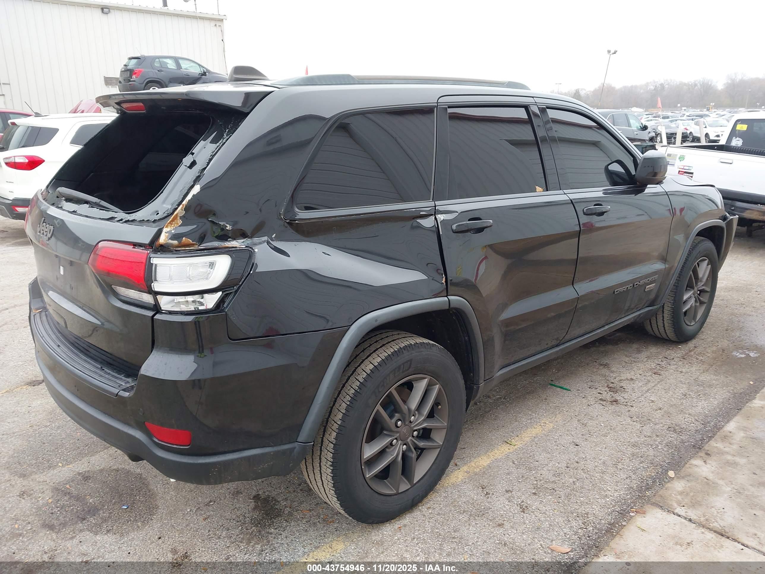 JEEP GRAND image 4