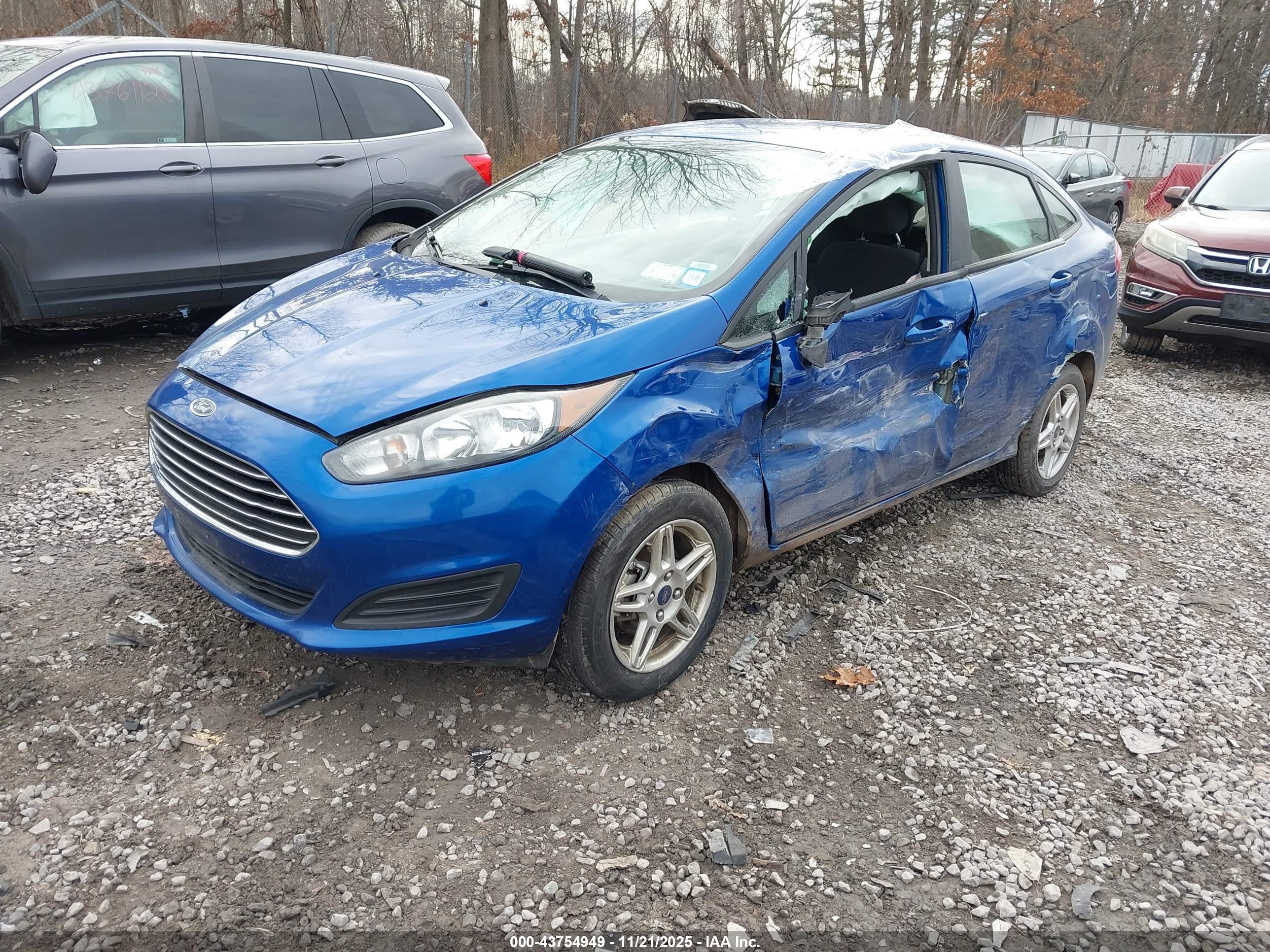 FORD FIESTA image 2
