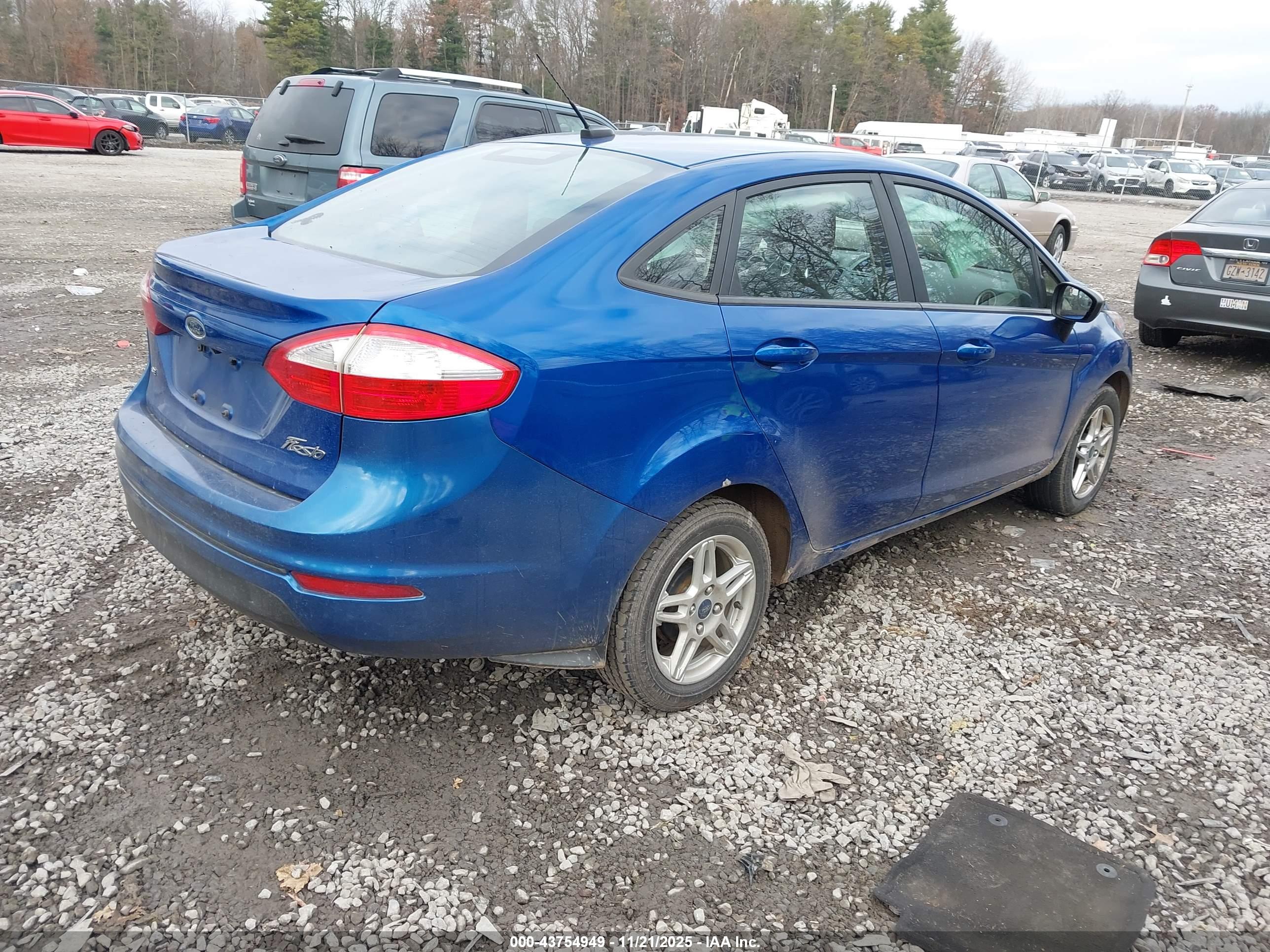 FORD FIESTA image 4