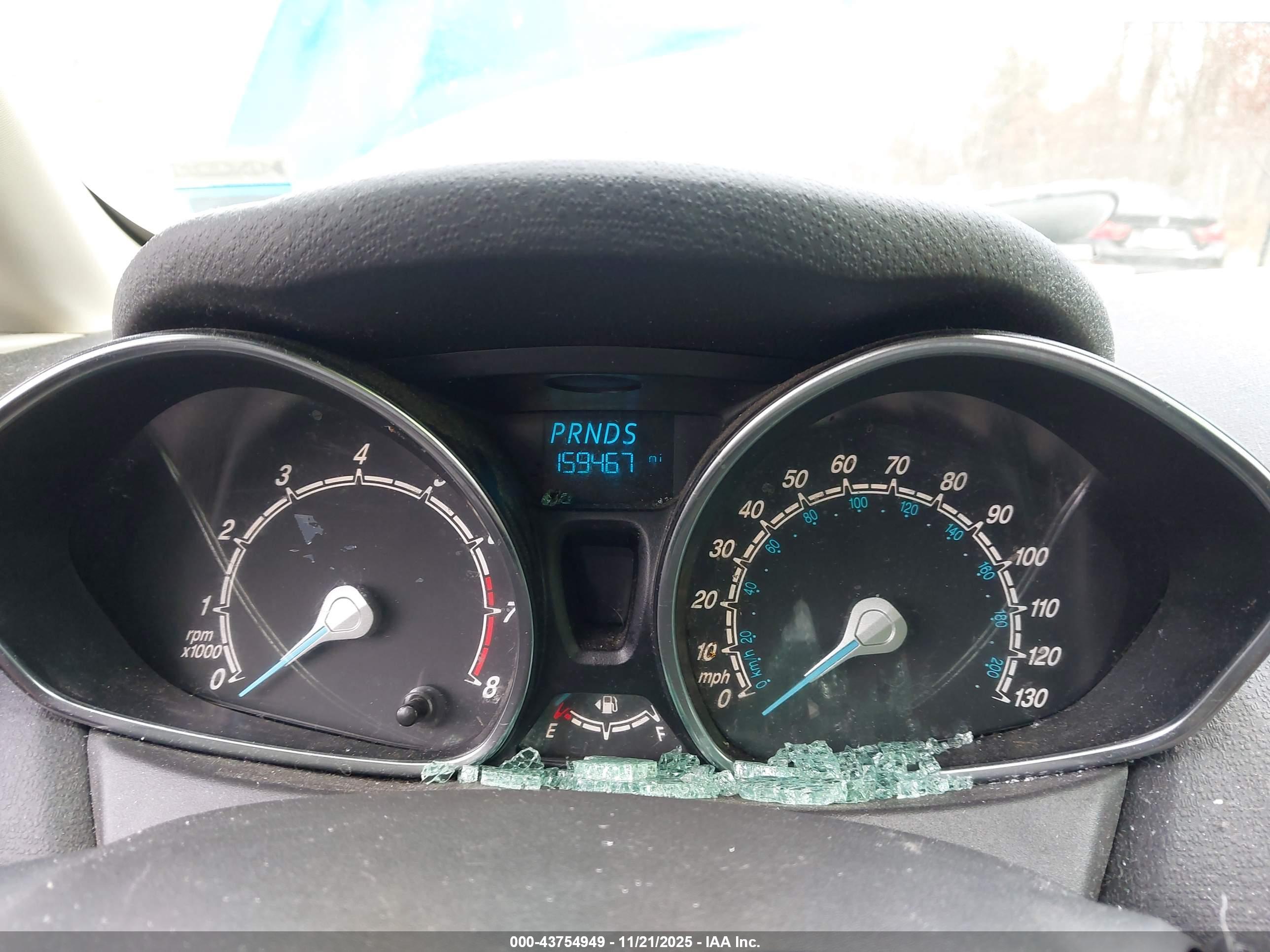 FORD FIESTA image 7